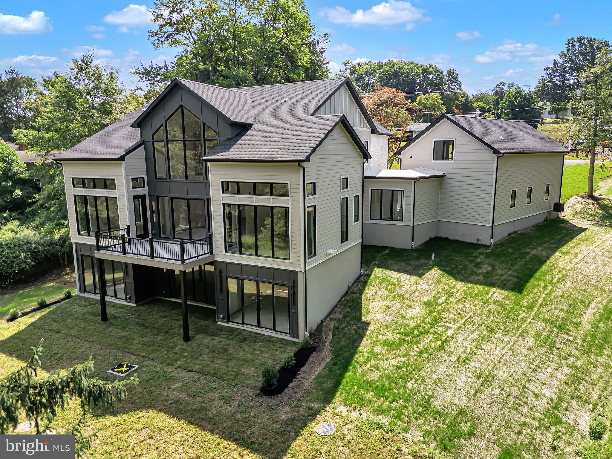 1502 CHINQUAPIN ROAD