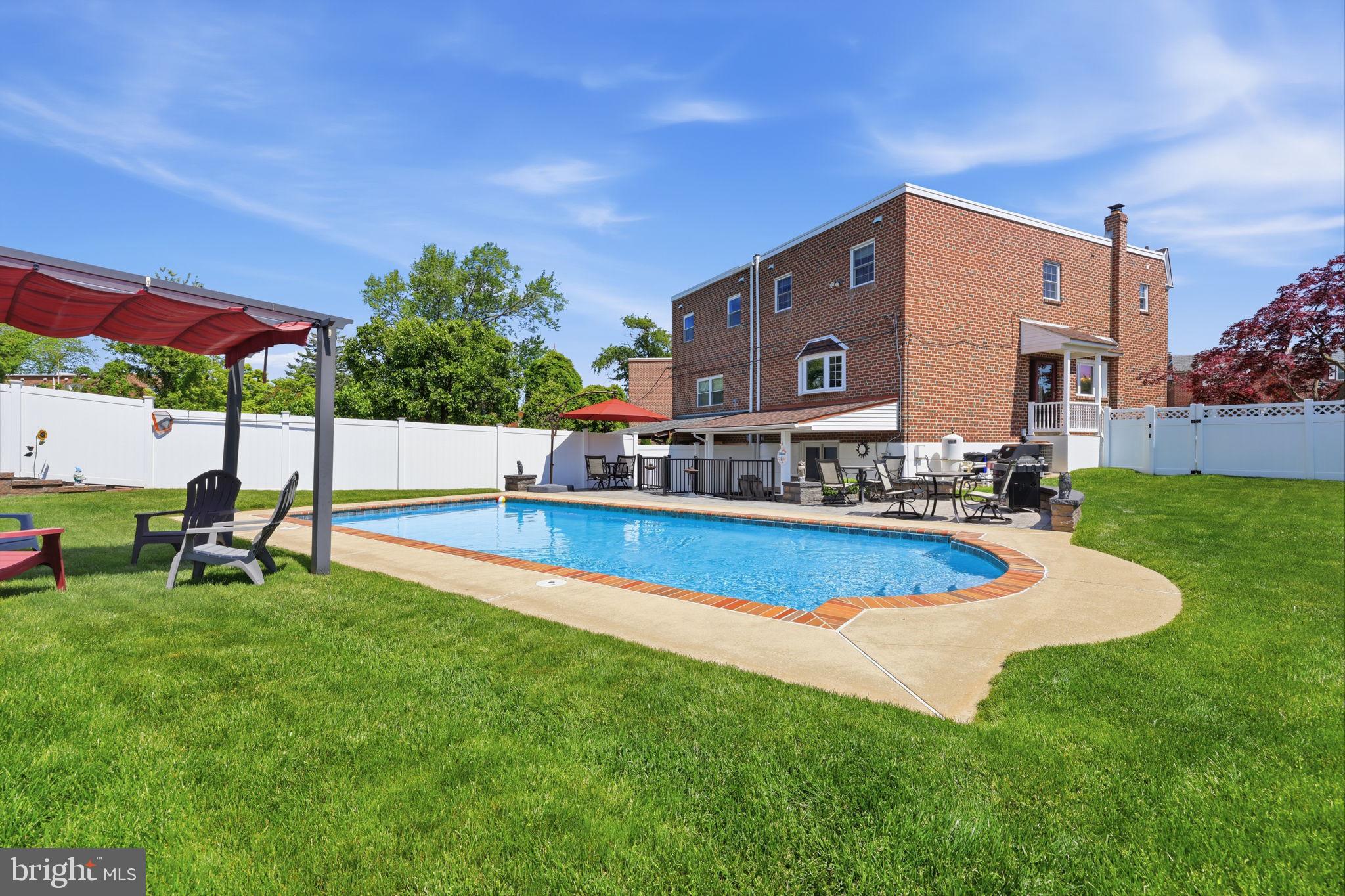 SOMERTON - Residential