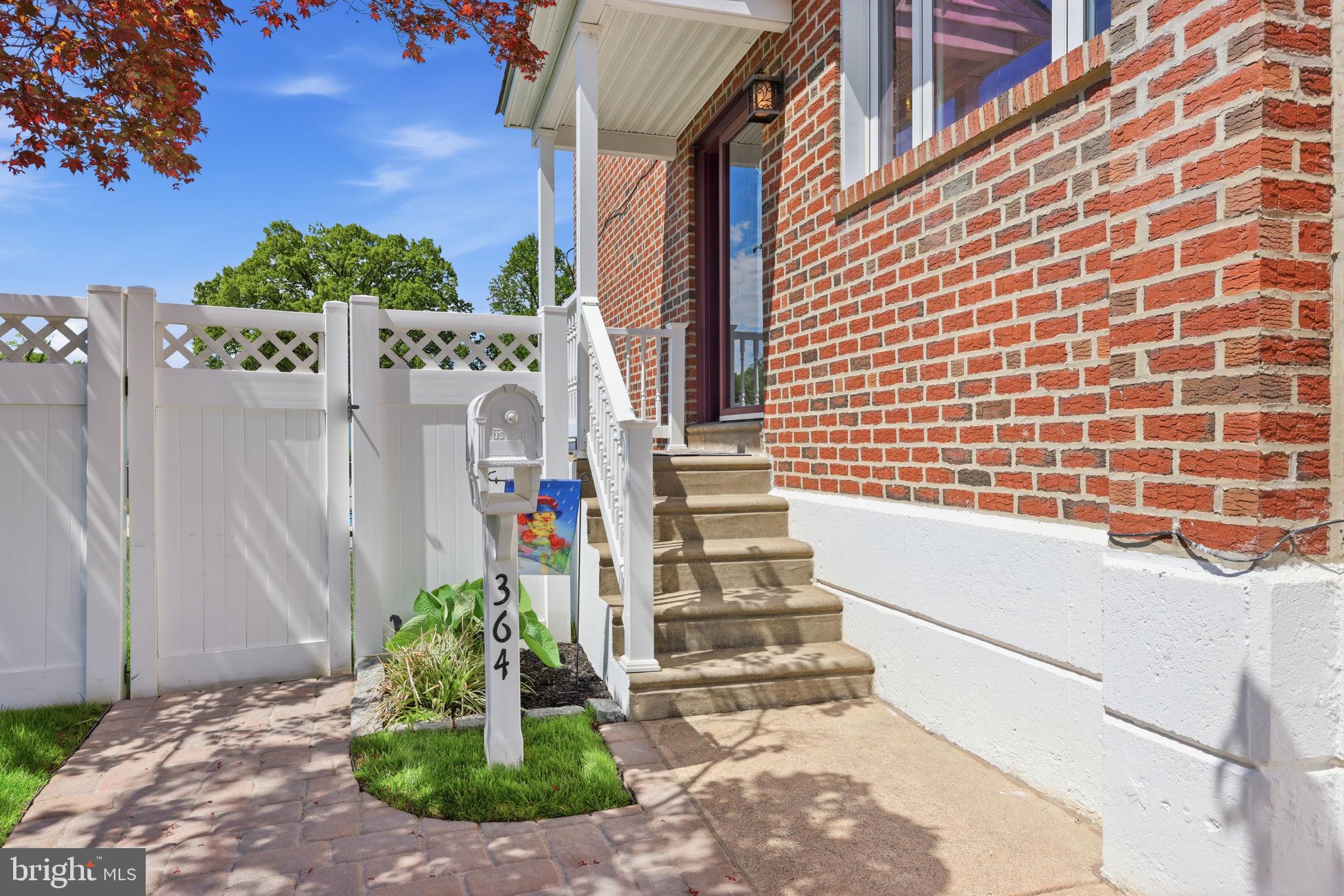 364 SELMA STREET