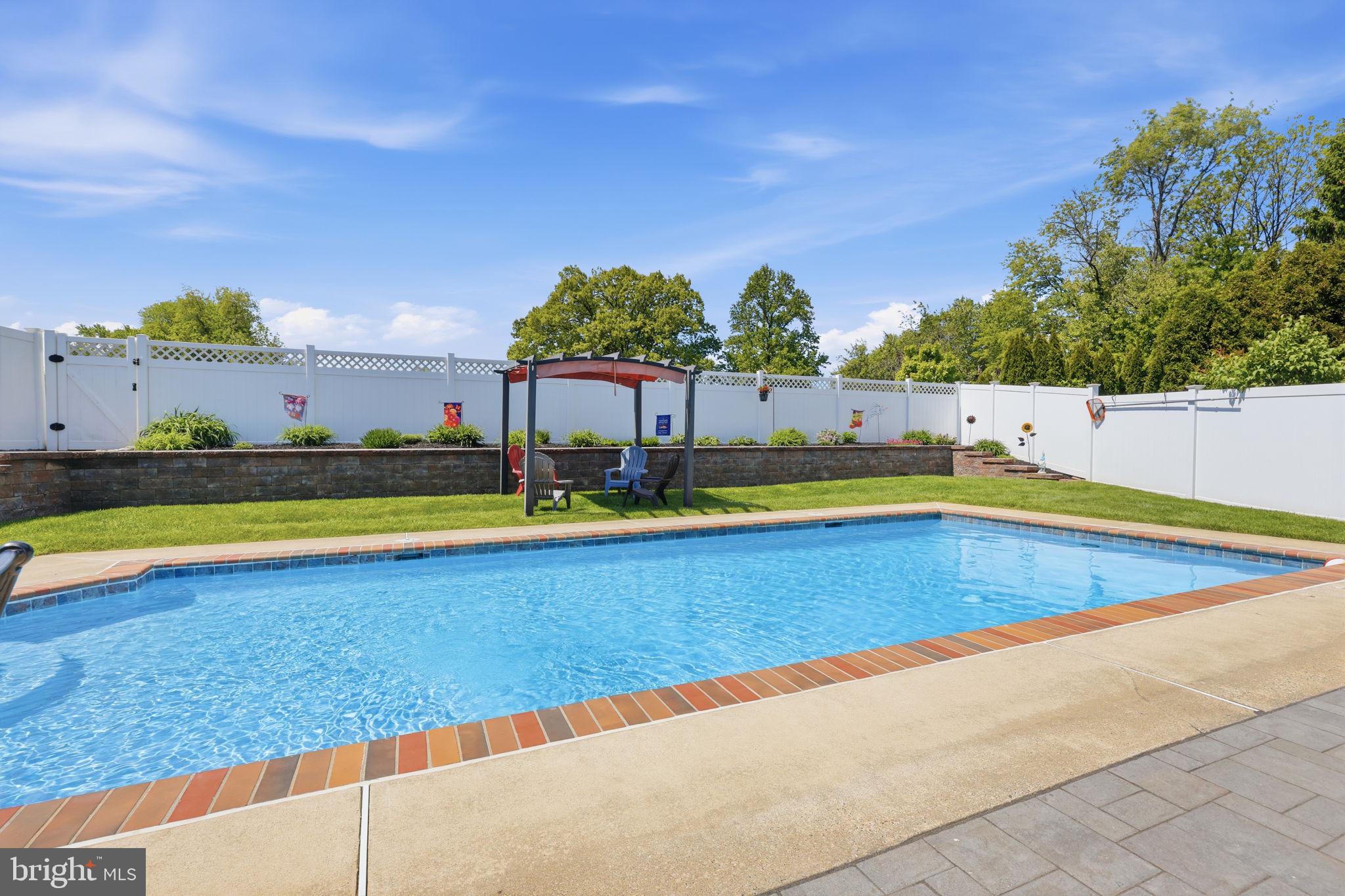 SOMERTON - Residential