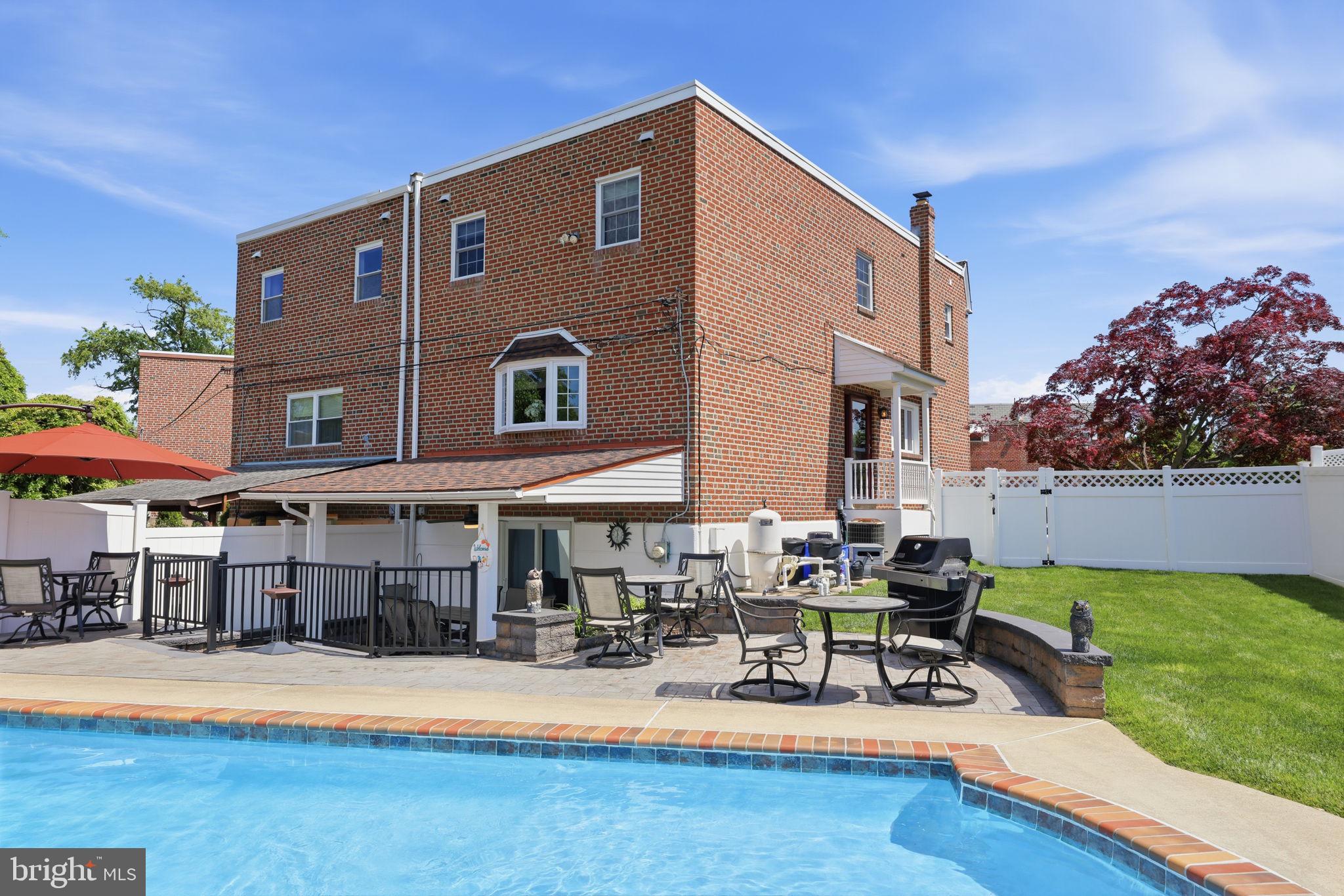 SOMERTON - Residential