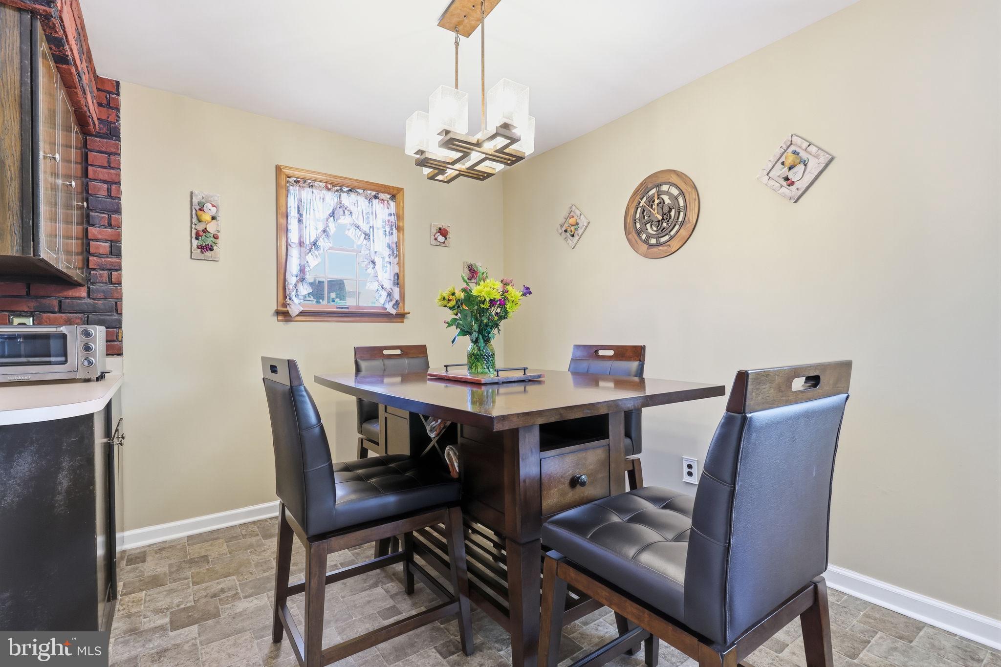SOMERTON - Residential