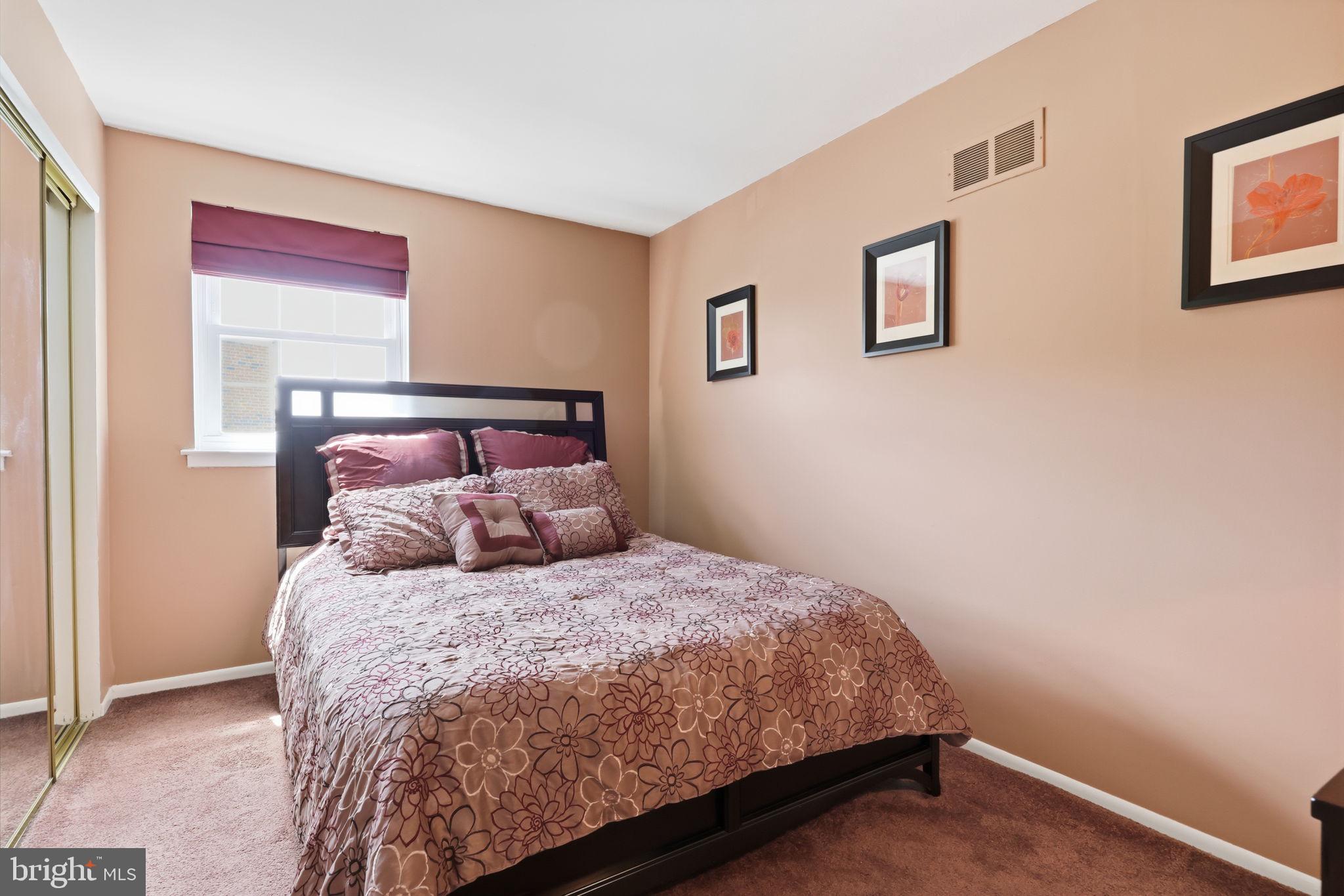SOMERTON - Residential