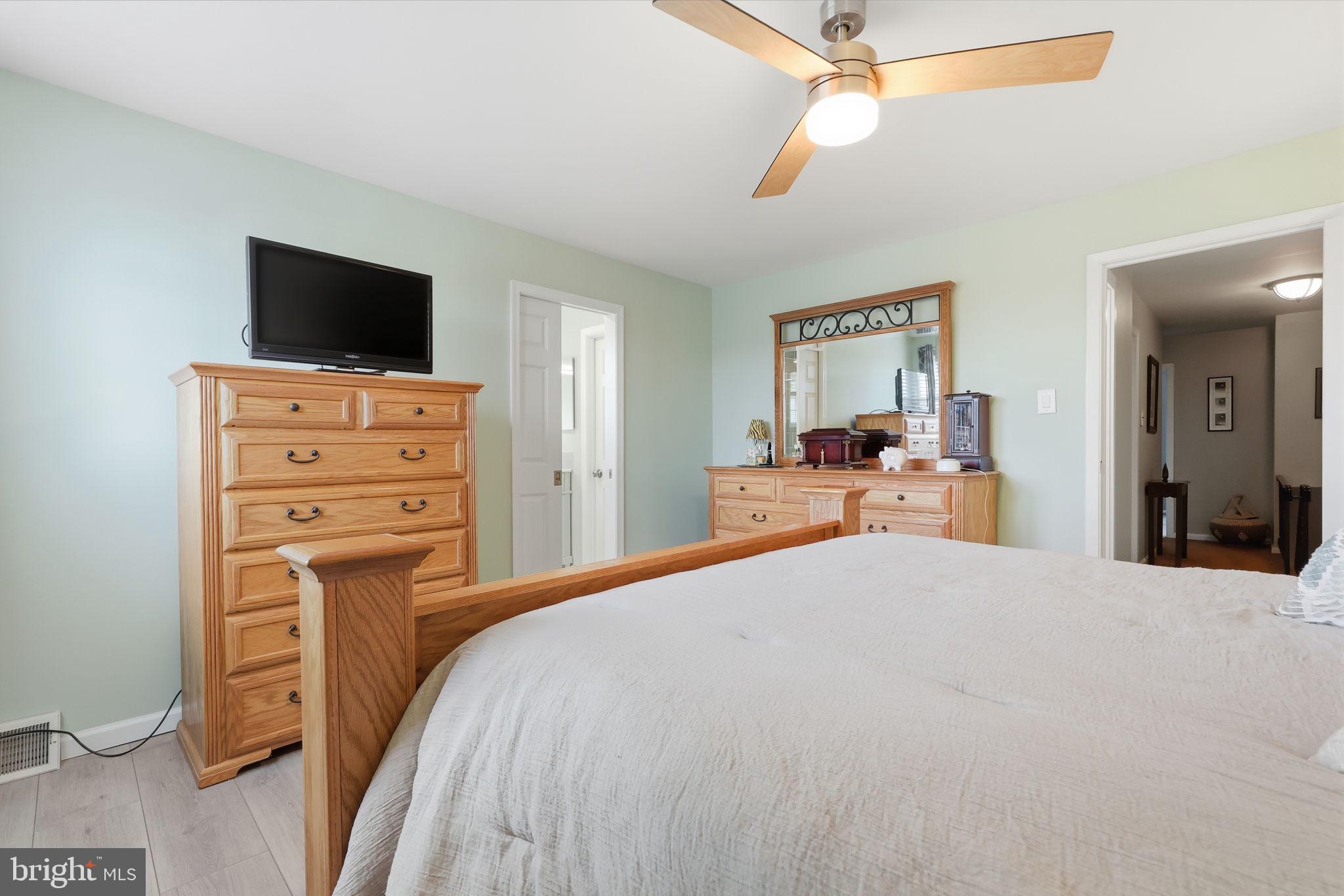 SOMERTON - Residential