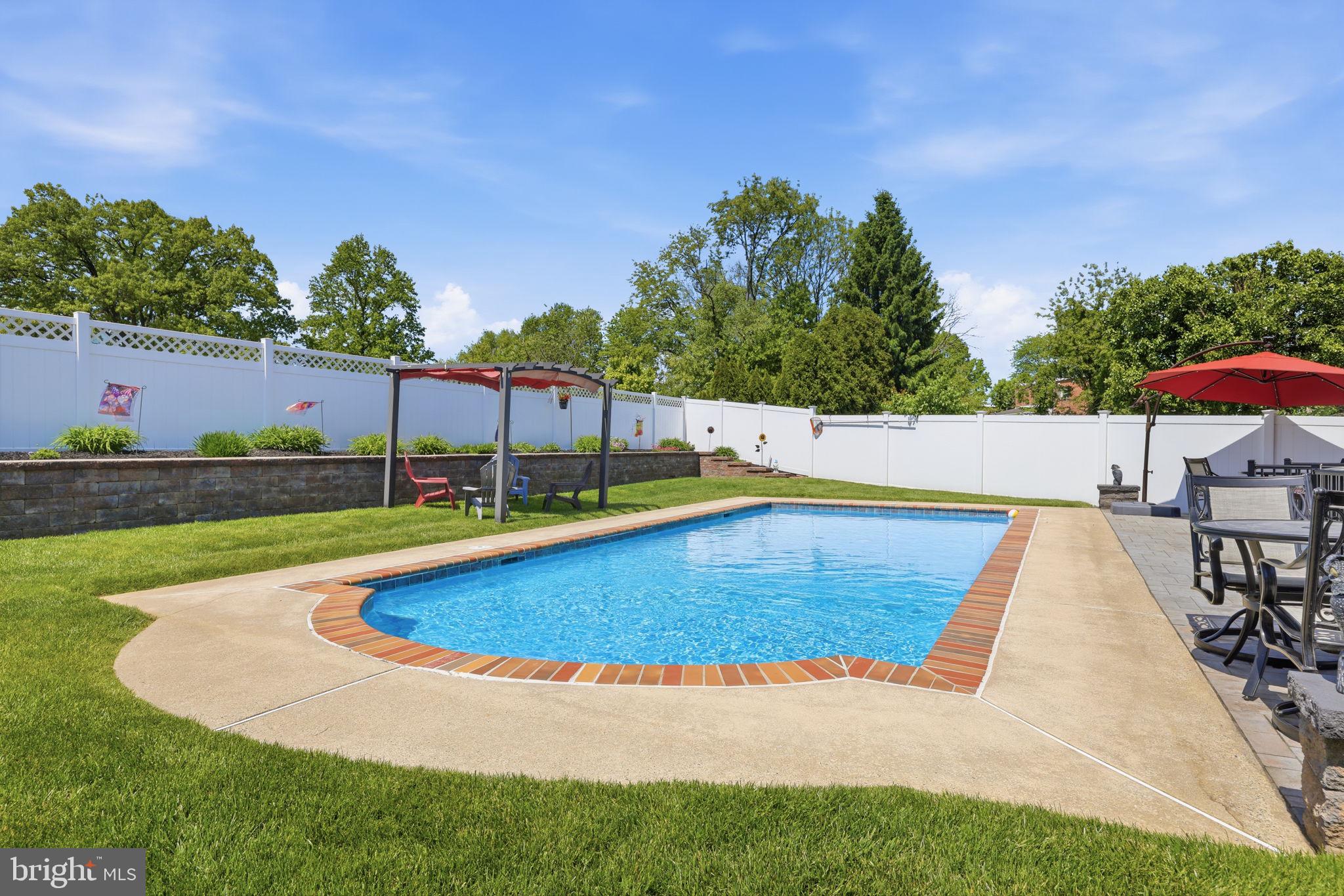 SOMERTON - Residential