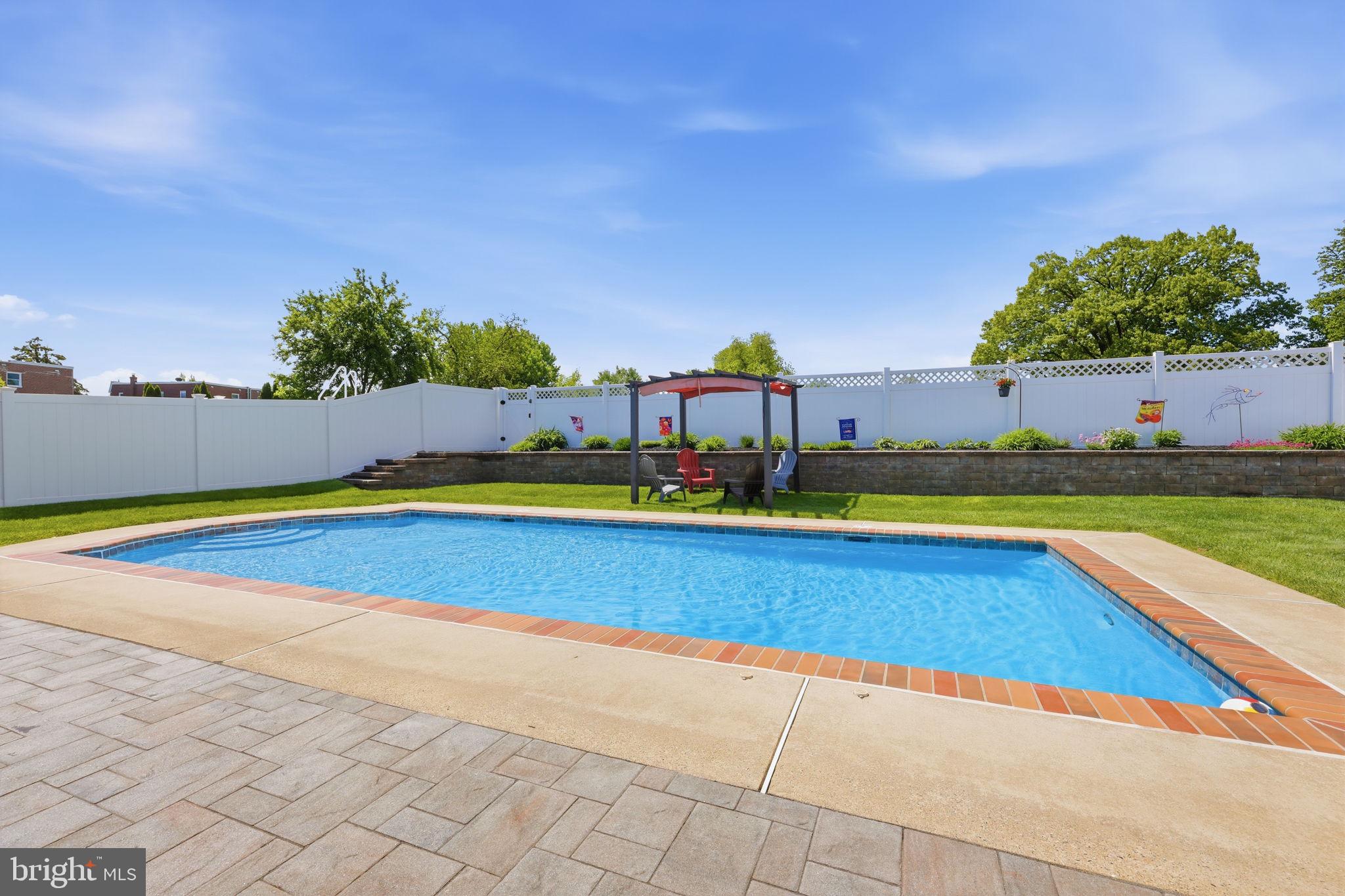 SOMERTON - Residential