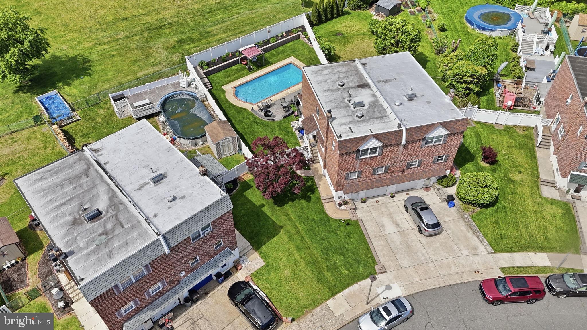 SOMERTON - Residential