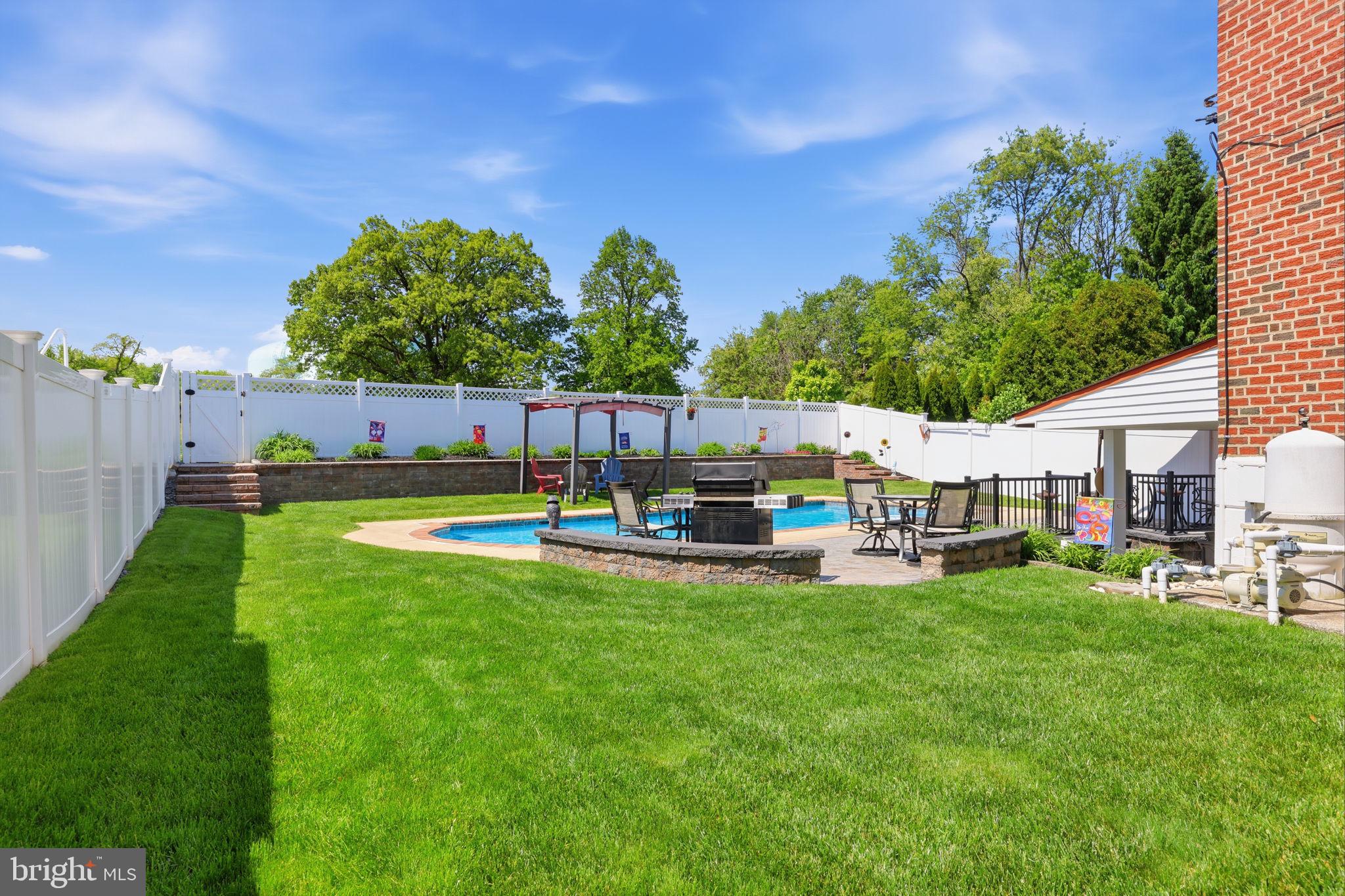 SOMERTON - Residential