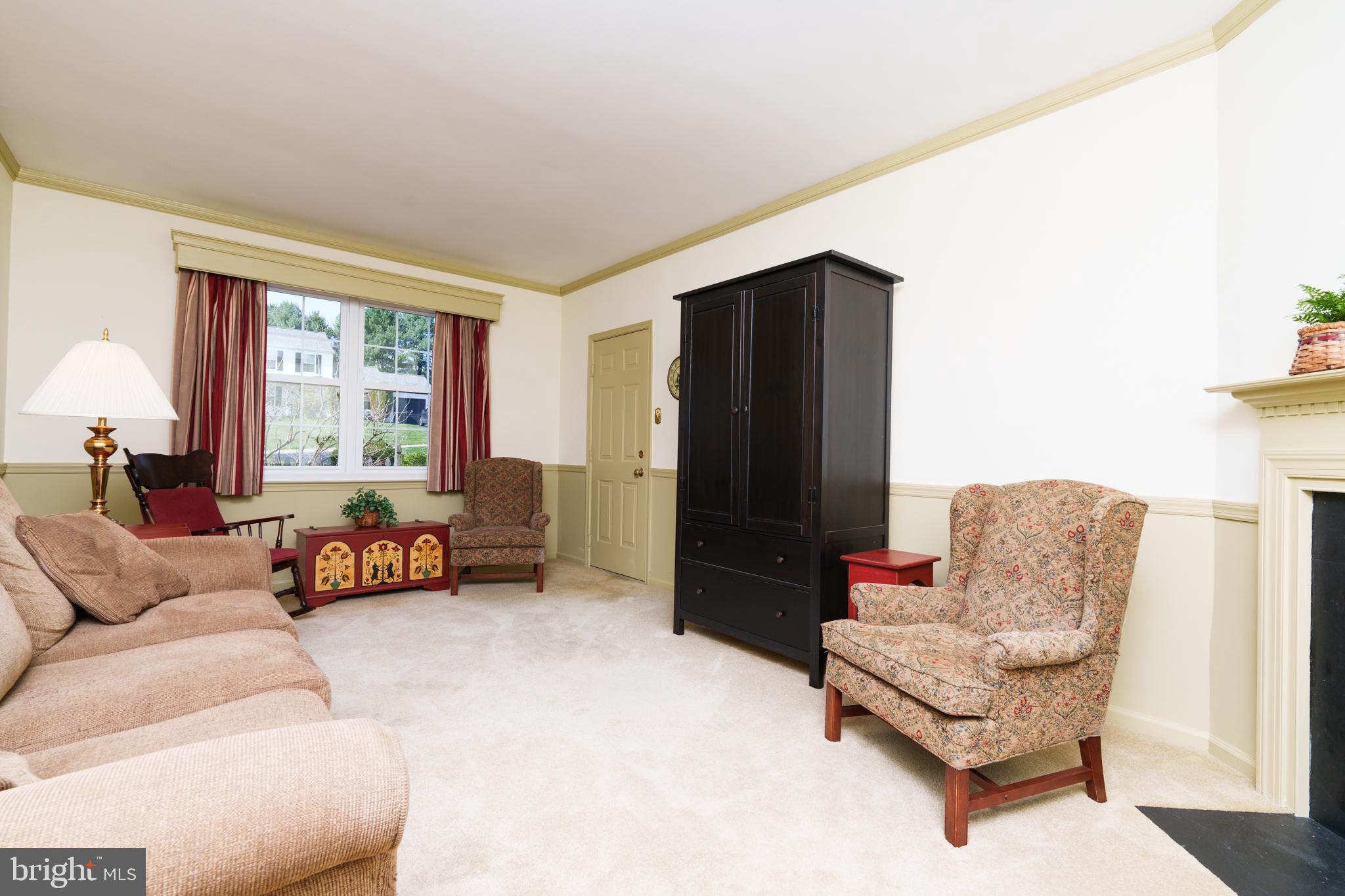 FOX KNOLL - Residential