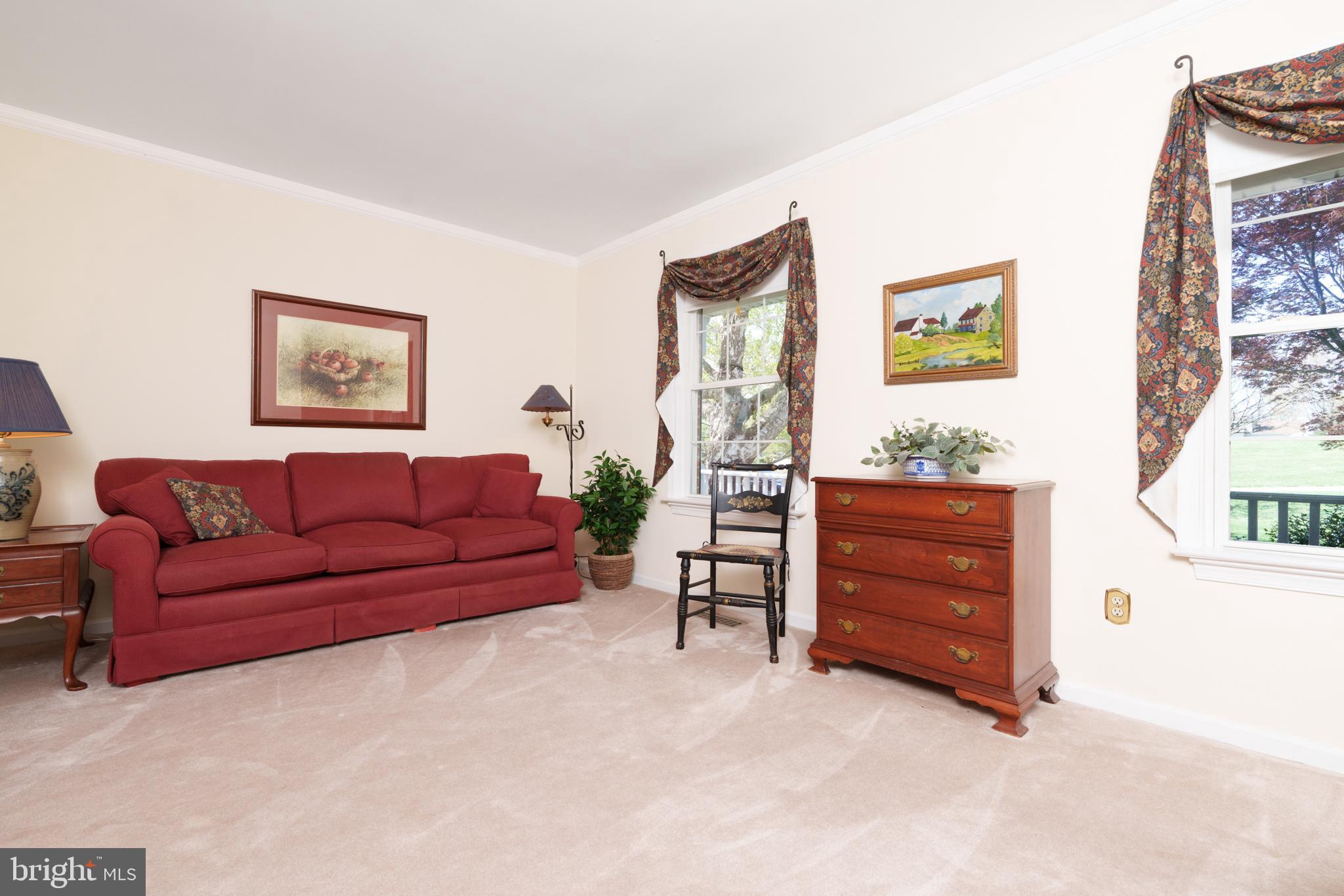 FOX KNOLL - Residential