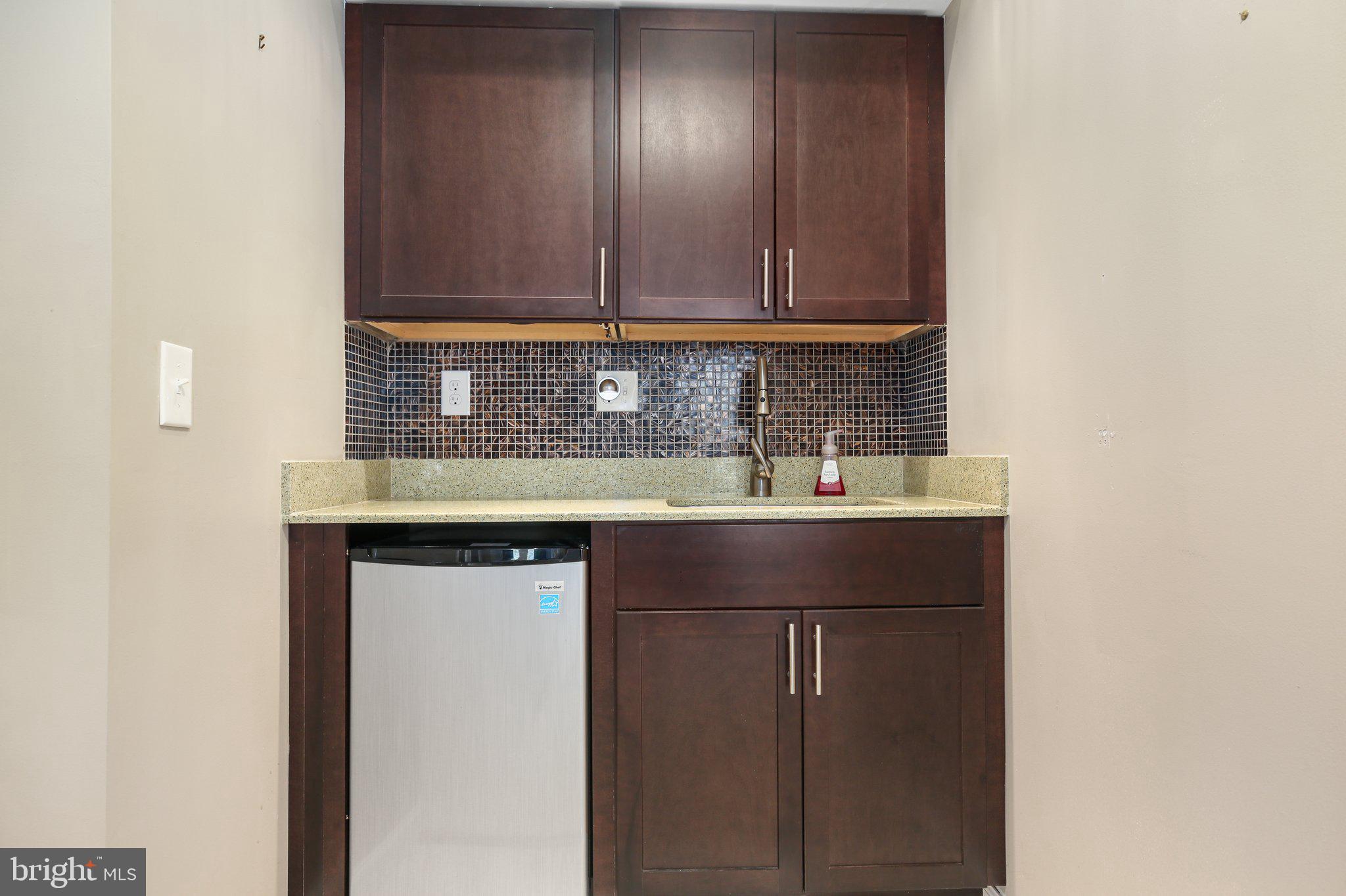 FALLS RUN - Residential Lease