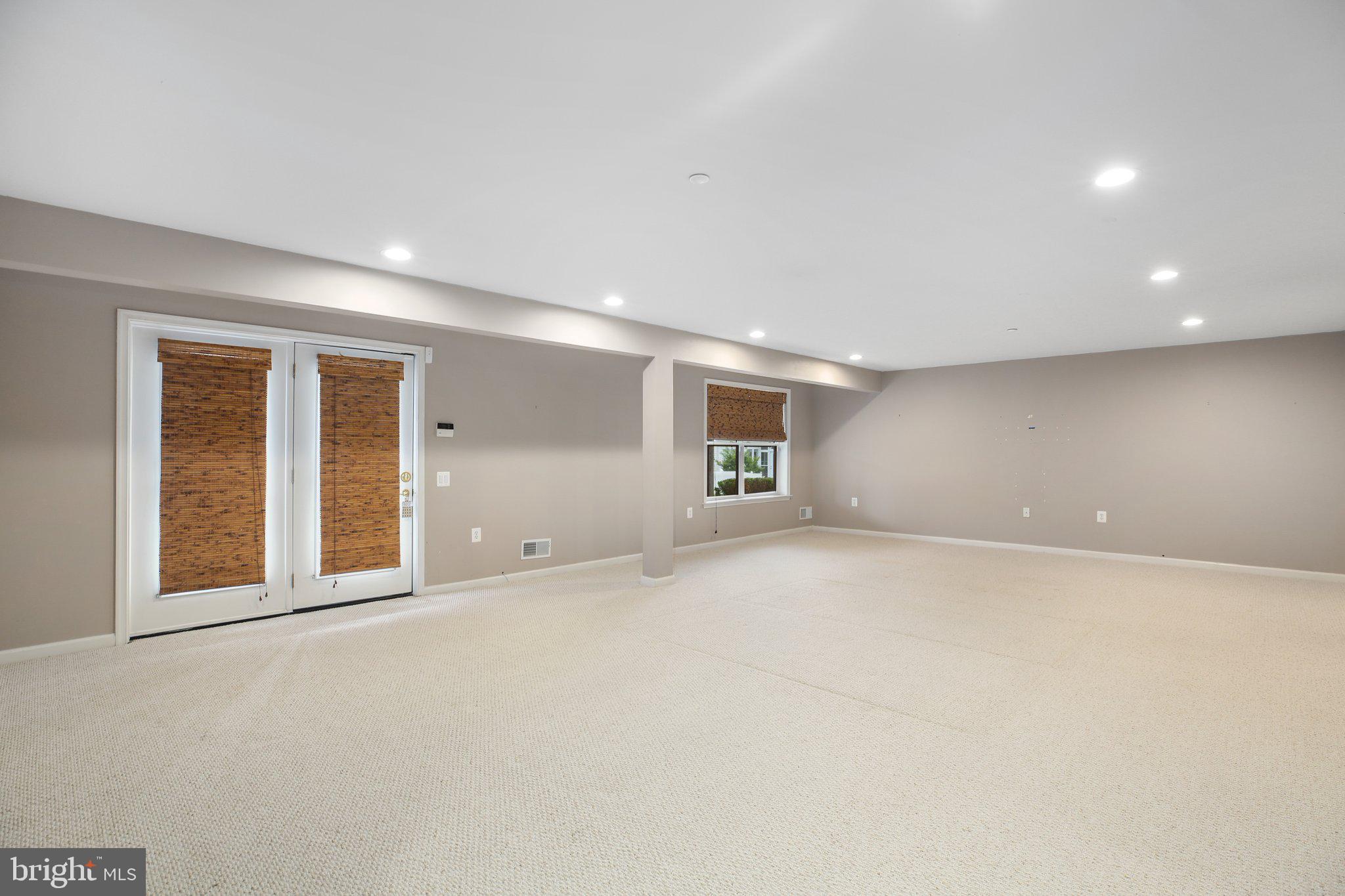 FALLS RUN - Residential Lease