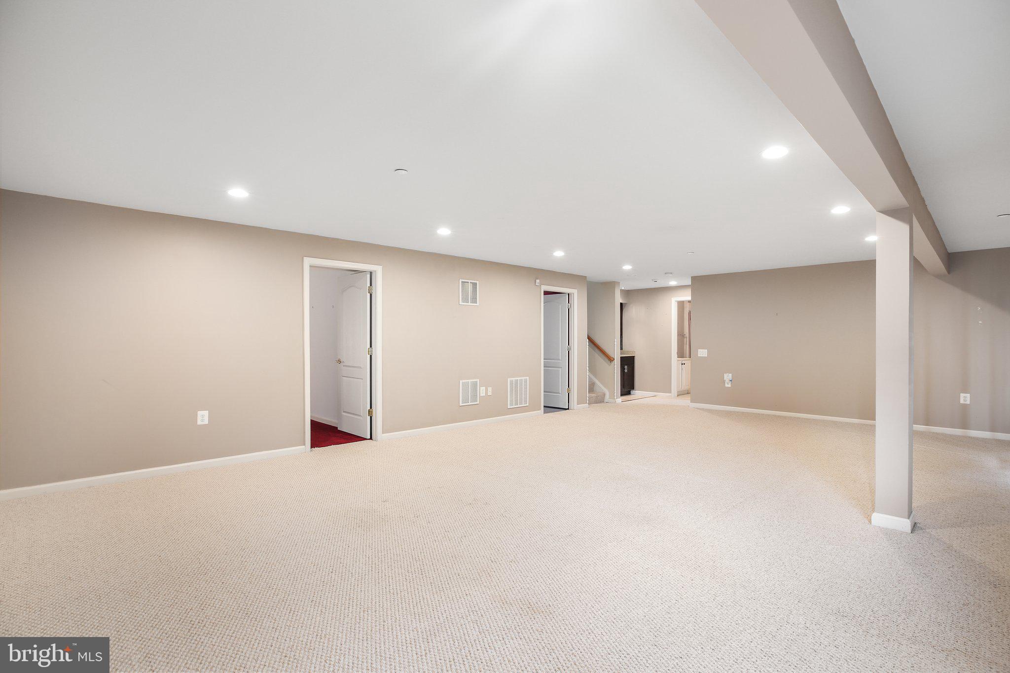 FALLS RUN - Residential Lease