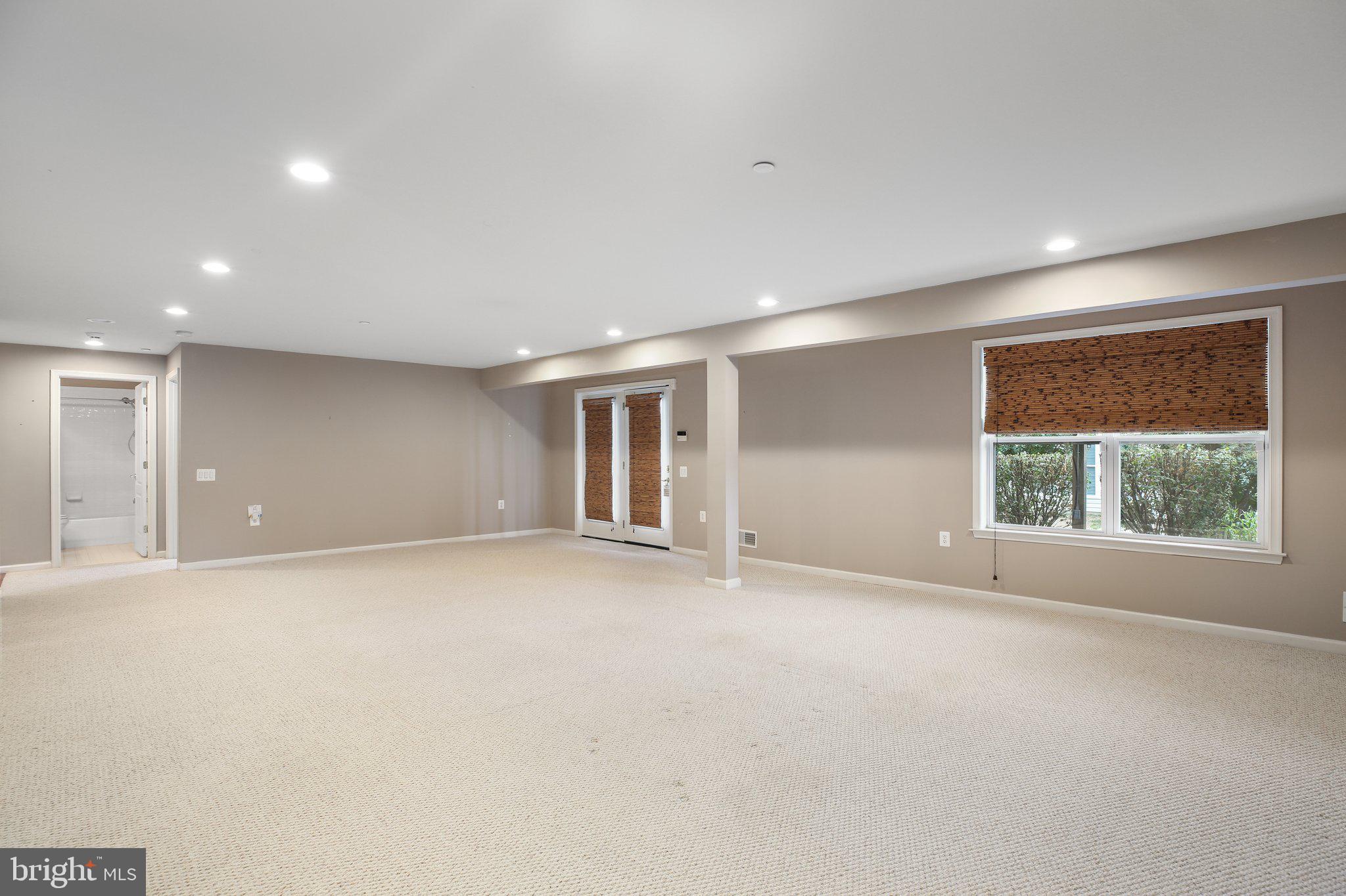 FALLS RUN - Residential Lease