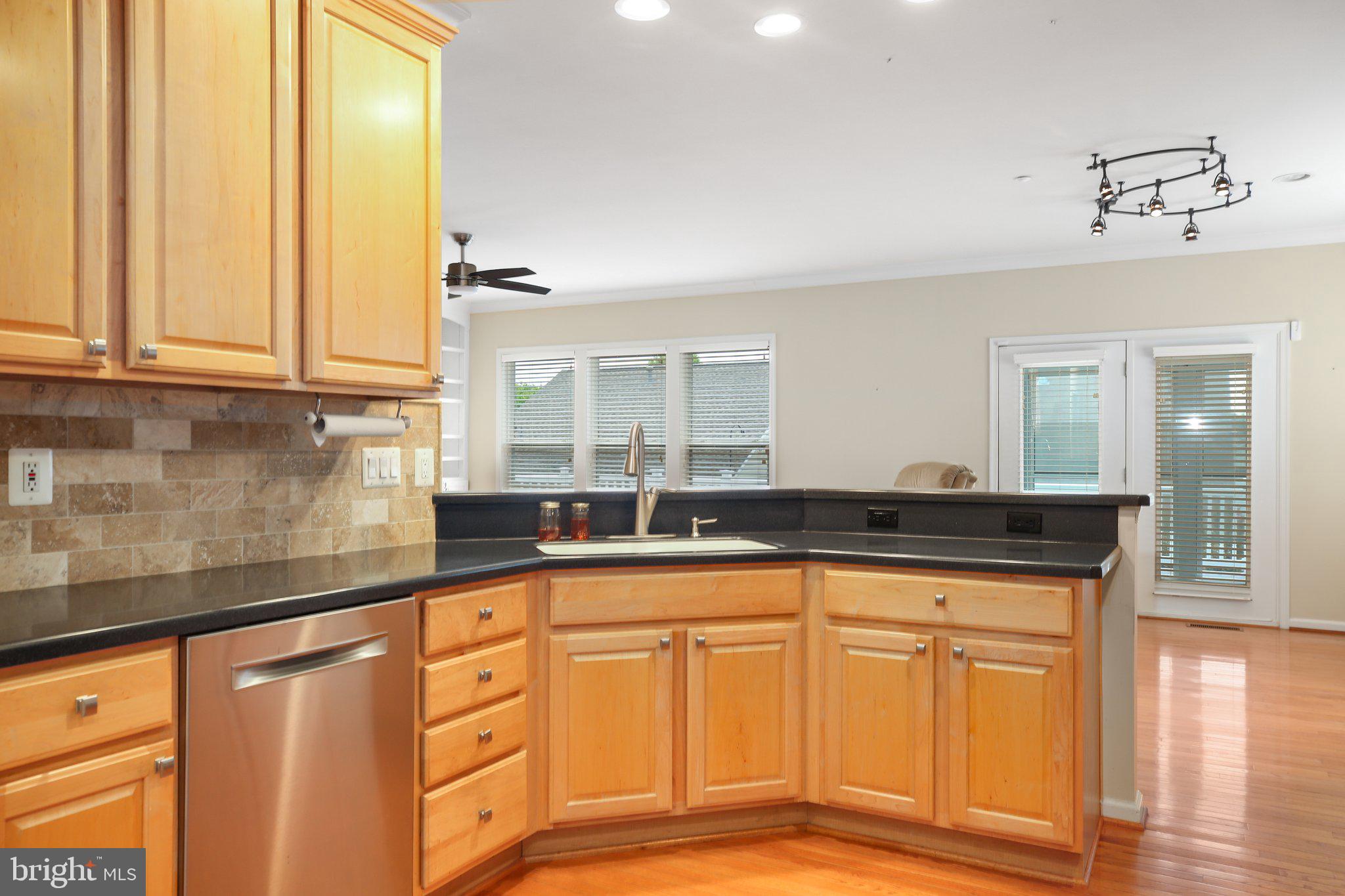 FALLS RUN - Residential Lease