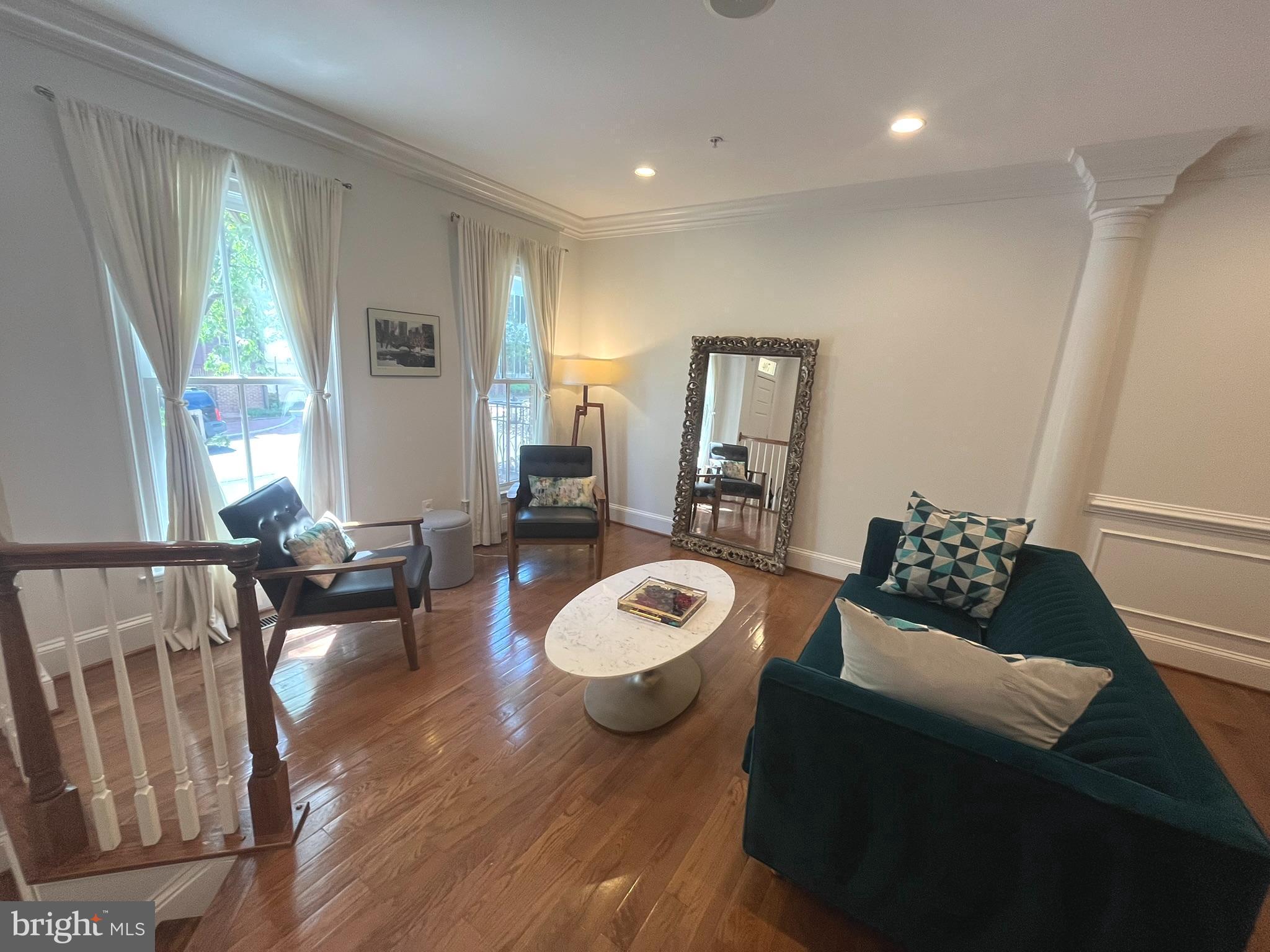 CHATHAM SQUARE - Residential Lease