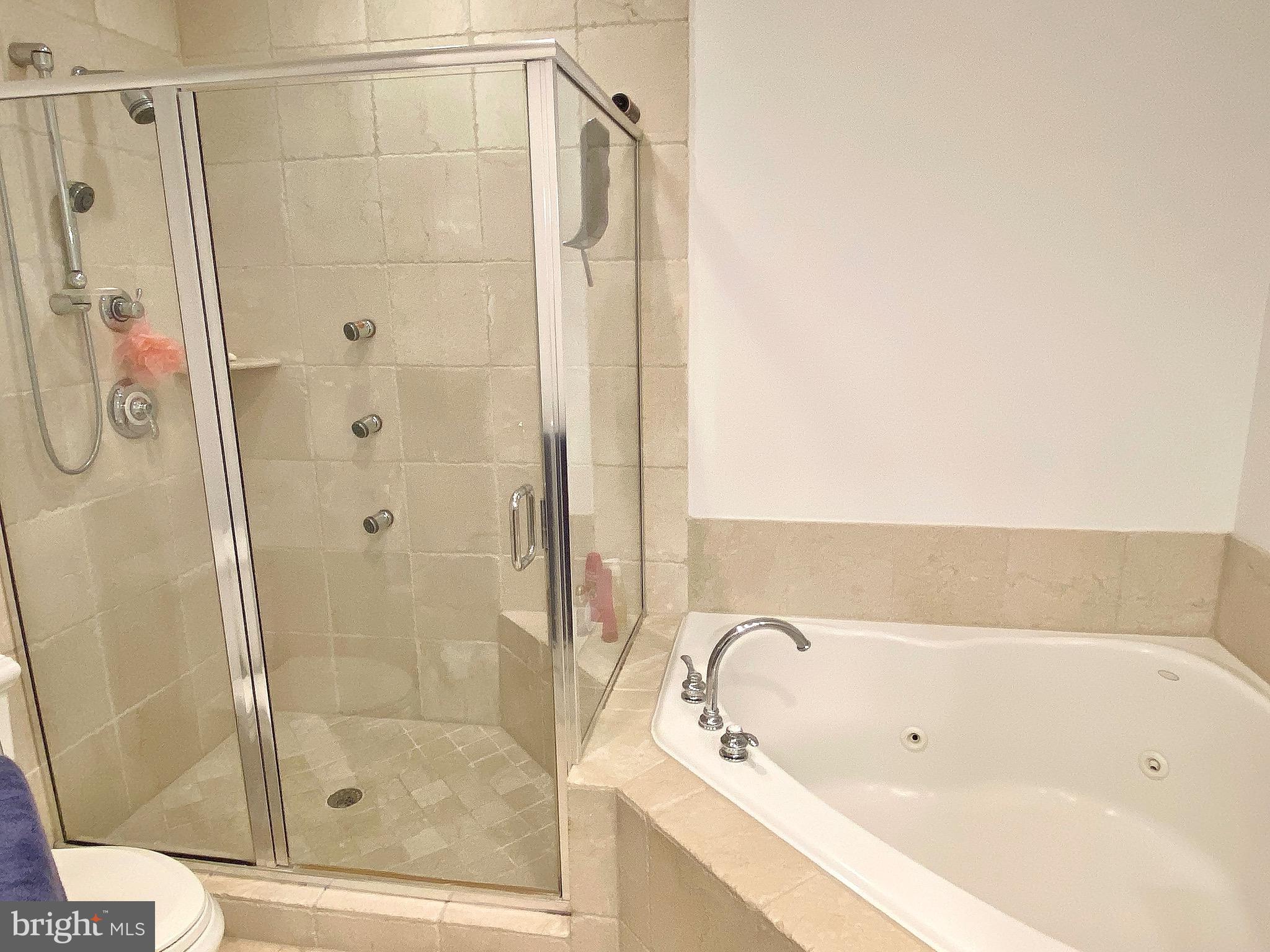 CHATHAM SQUARE - Residential Lease