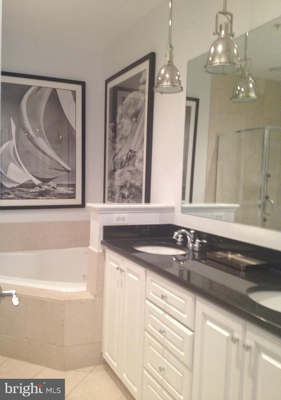 CHATHAM SQUARE - Residential Lease