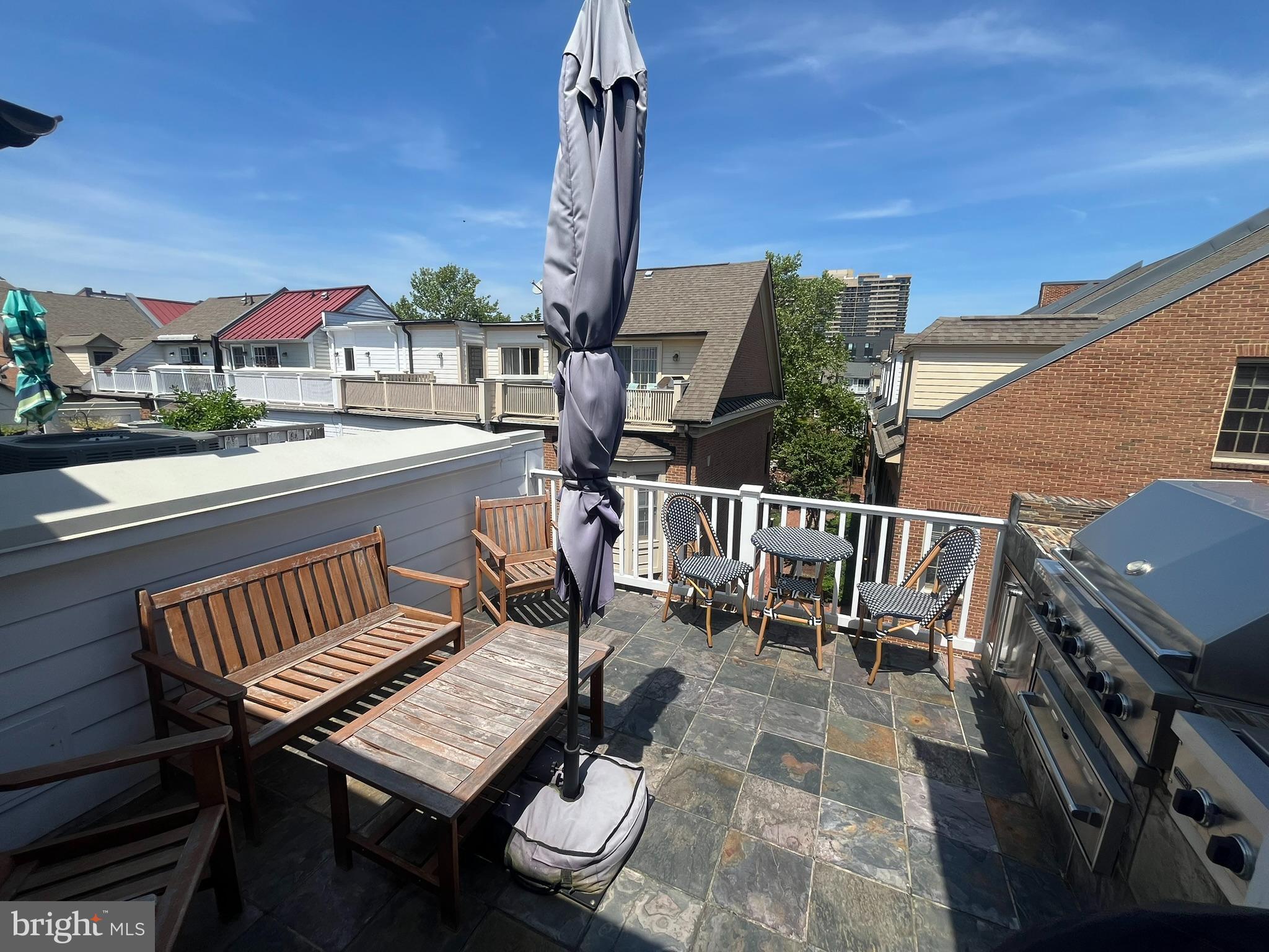 CHATHAM SQUARE - Residential Lease