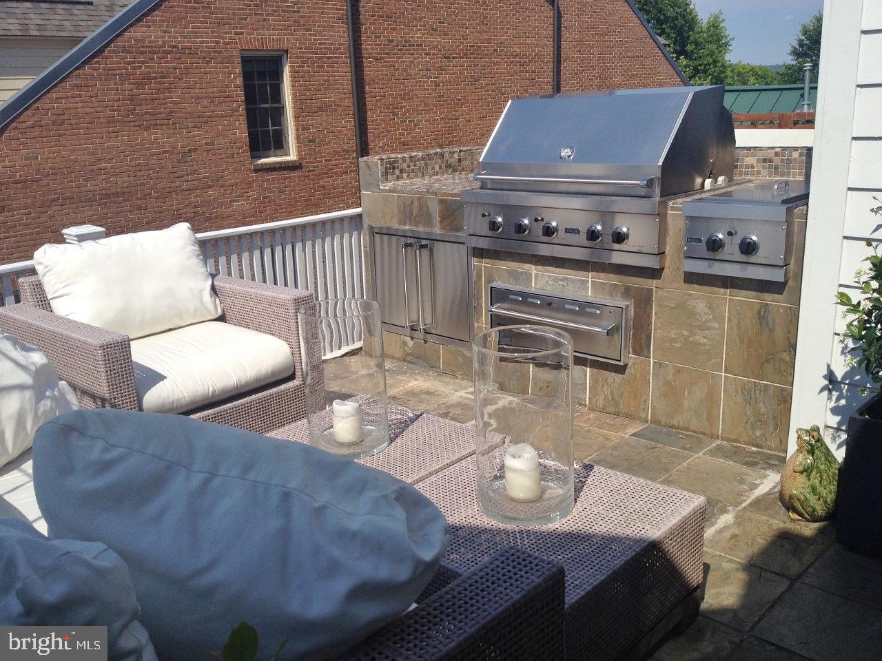 CHATHAM SQUARE - Residential Lease