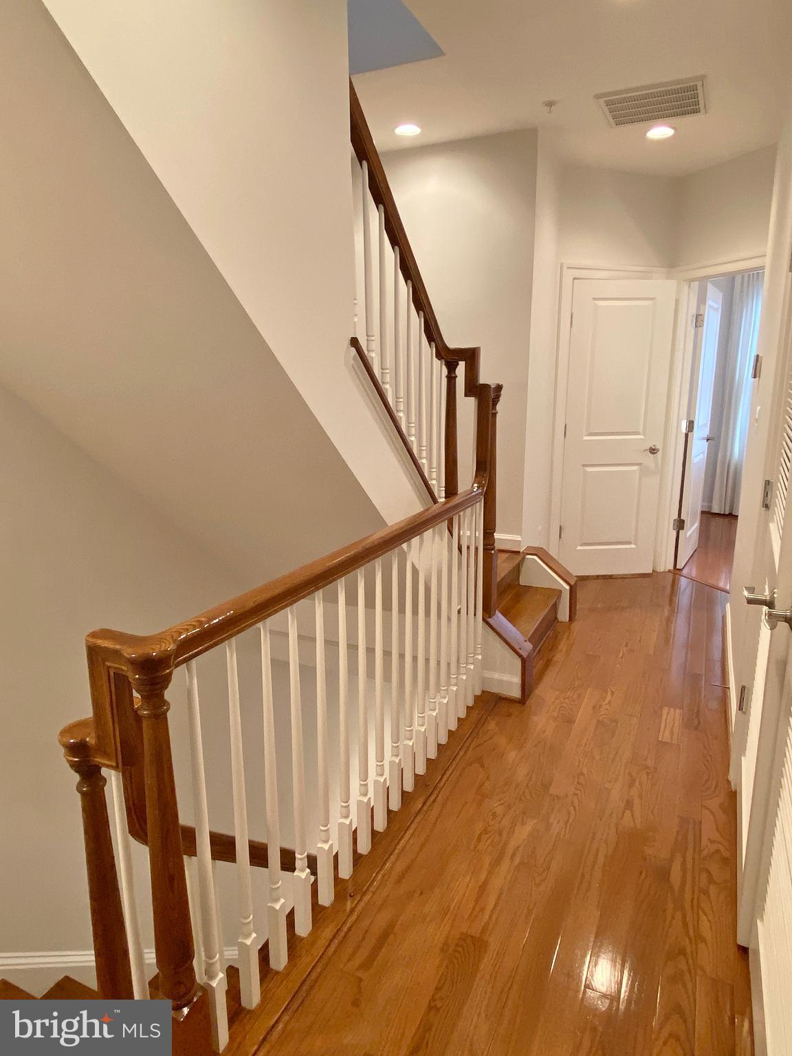 CHATHAM SQUARE - Residential Lease