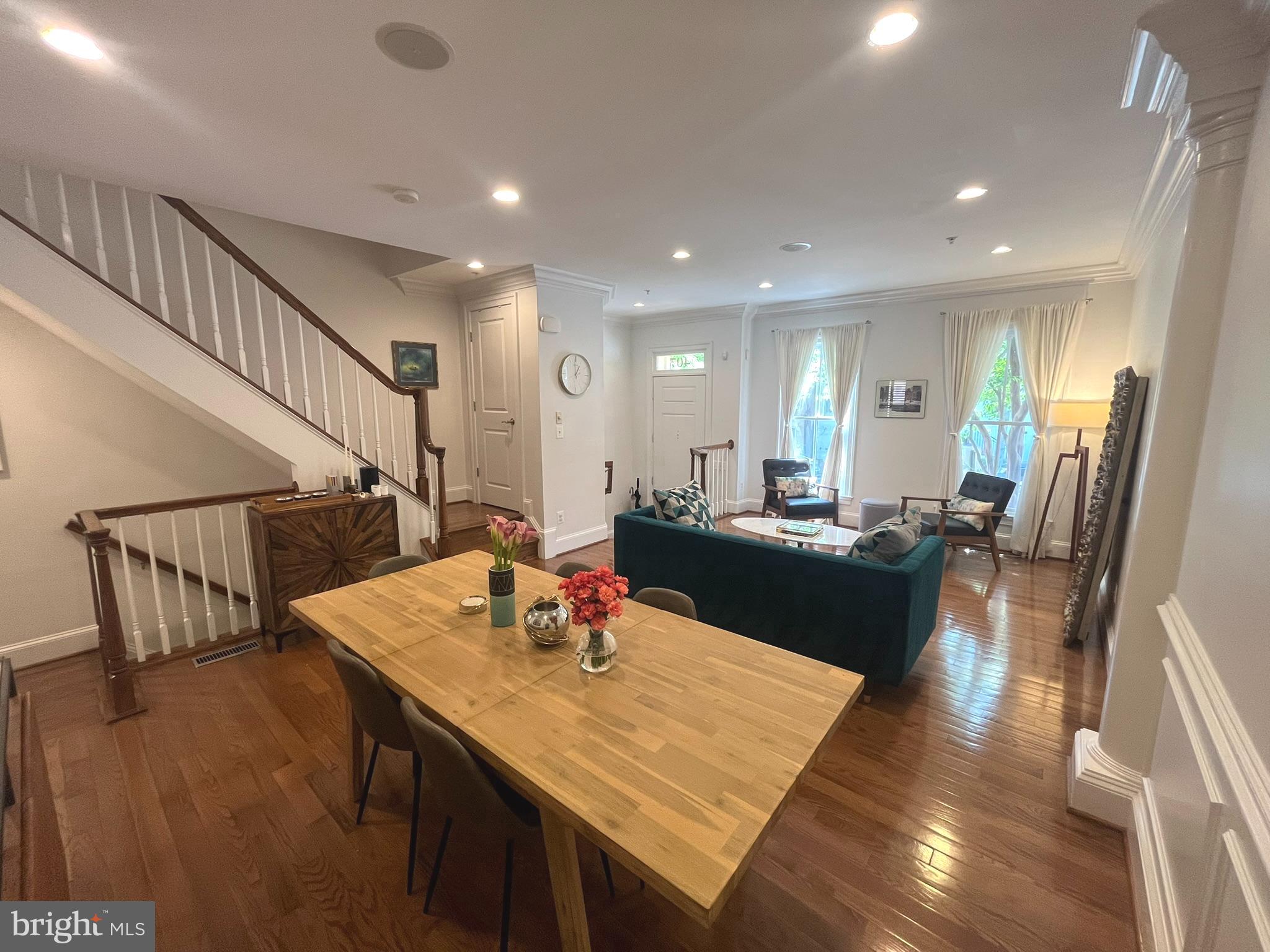 CHATHAM SQUARE - Residential Lease