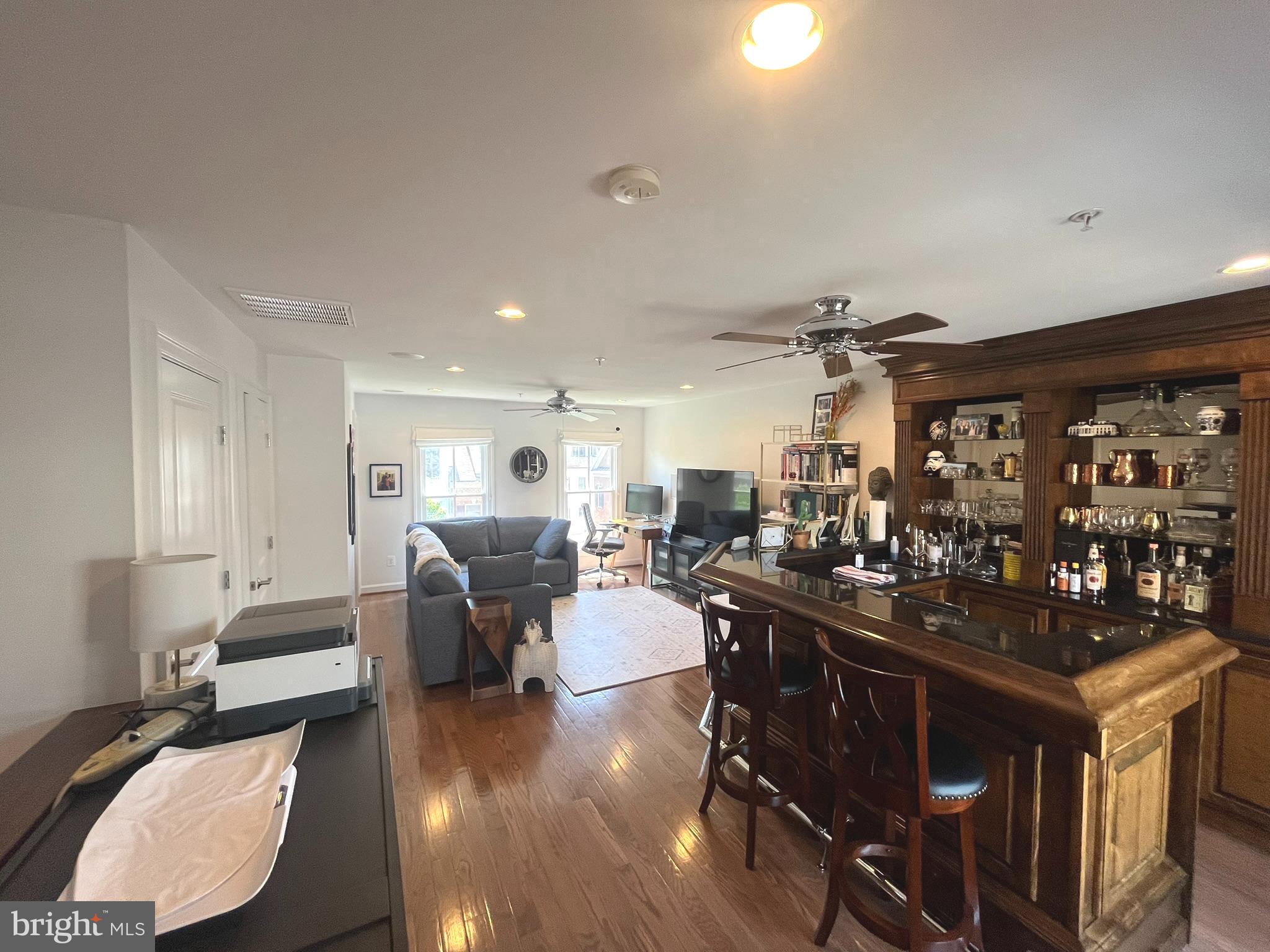 CHATHAM SQUARE - Residential Lease