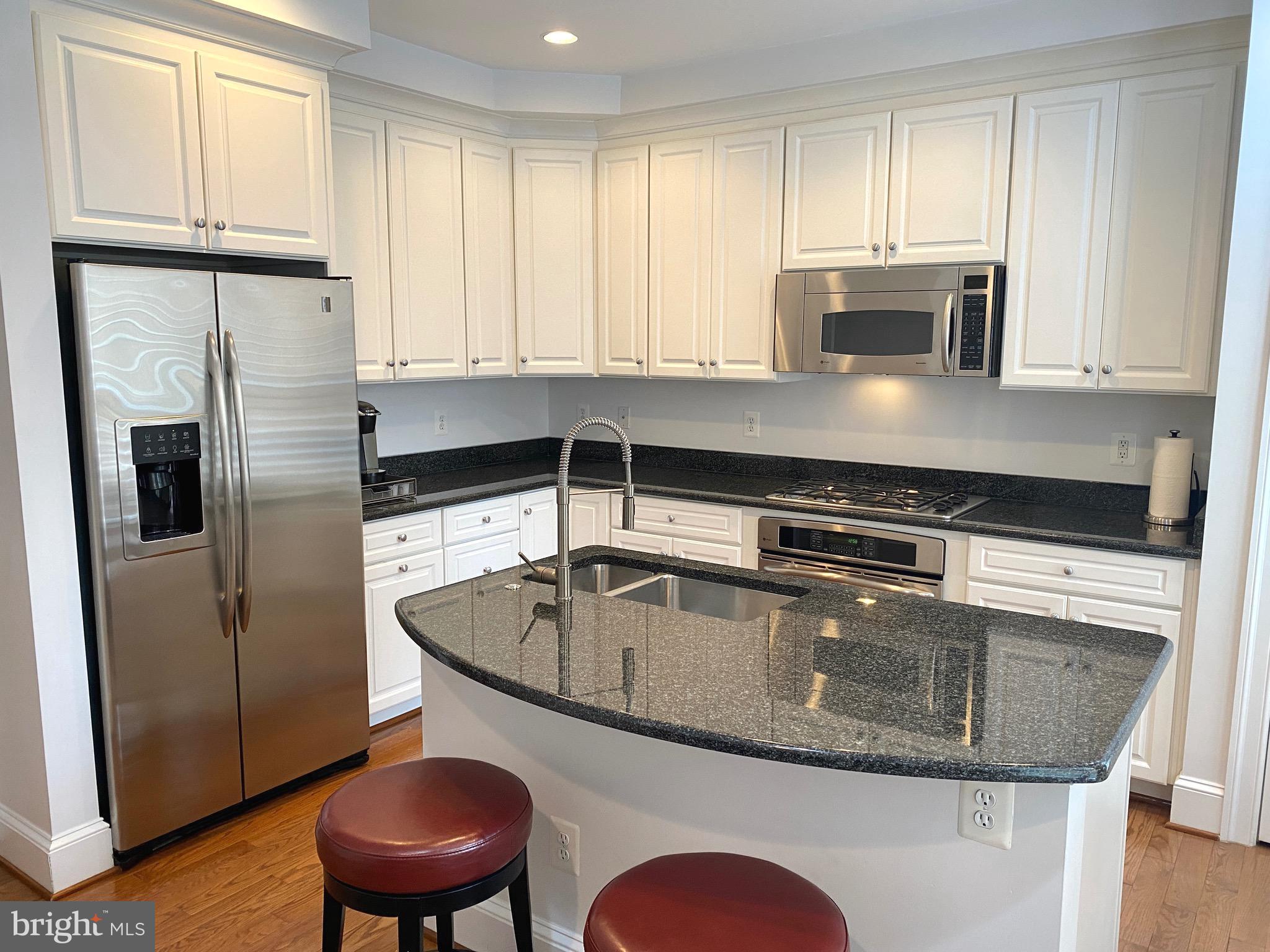 CHATHAM SQUARE - Residential Lease