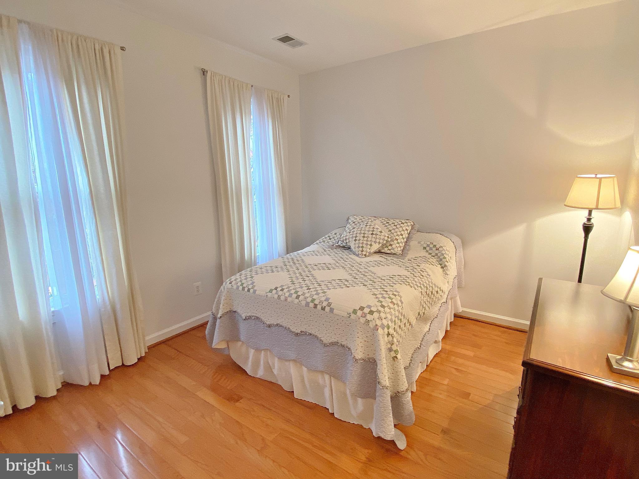 CHATHAM SQUARE - Residential Lease