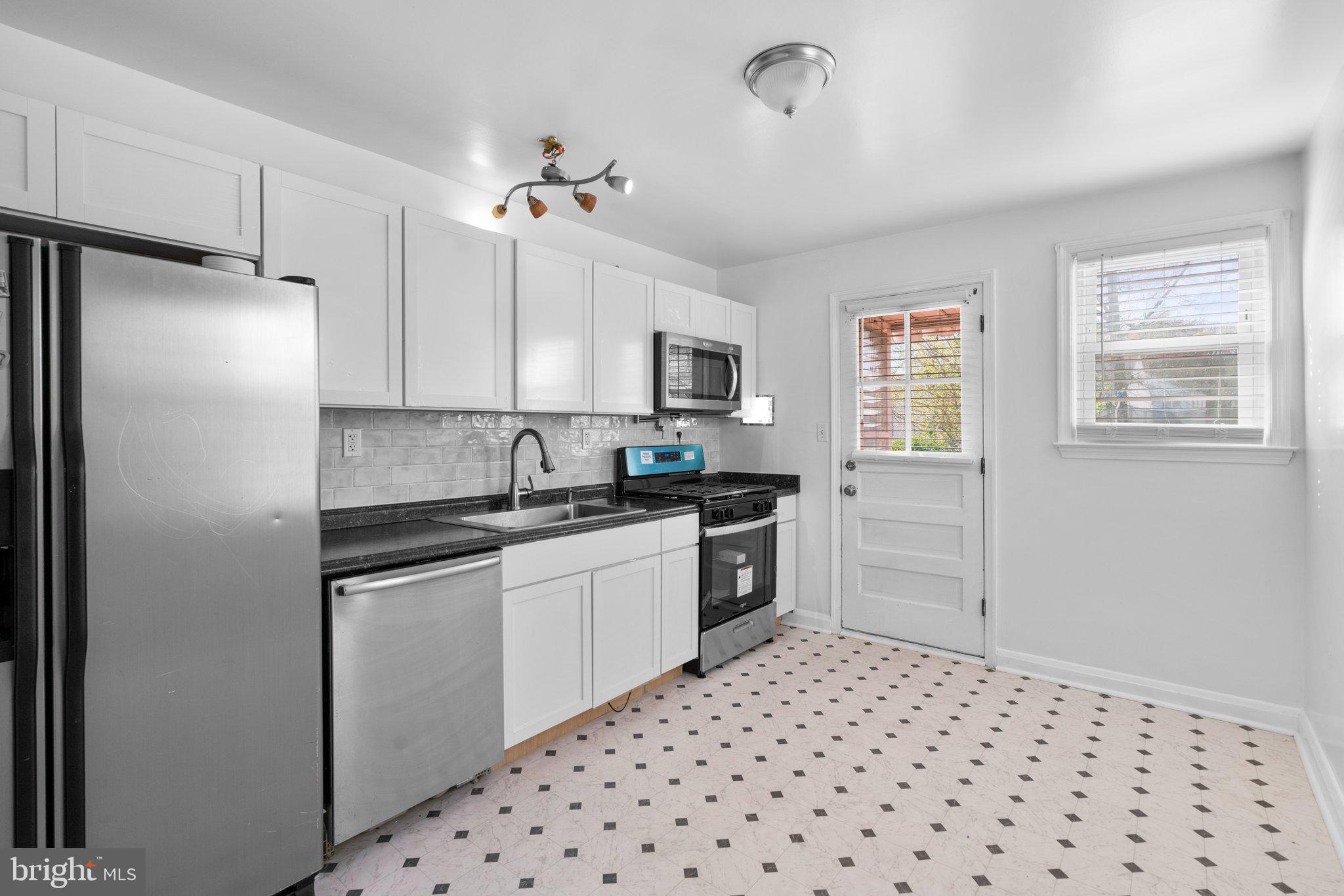 PARKVILLE HEIGHTS - Residential