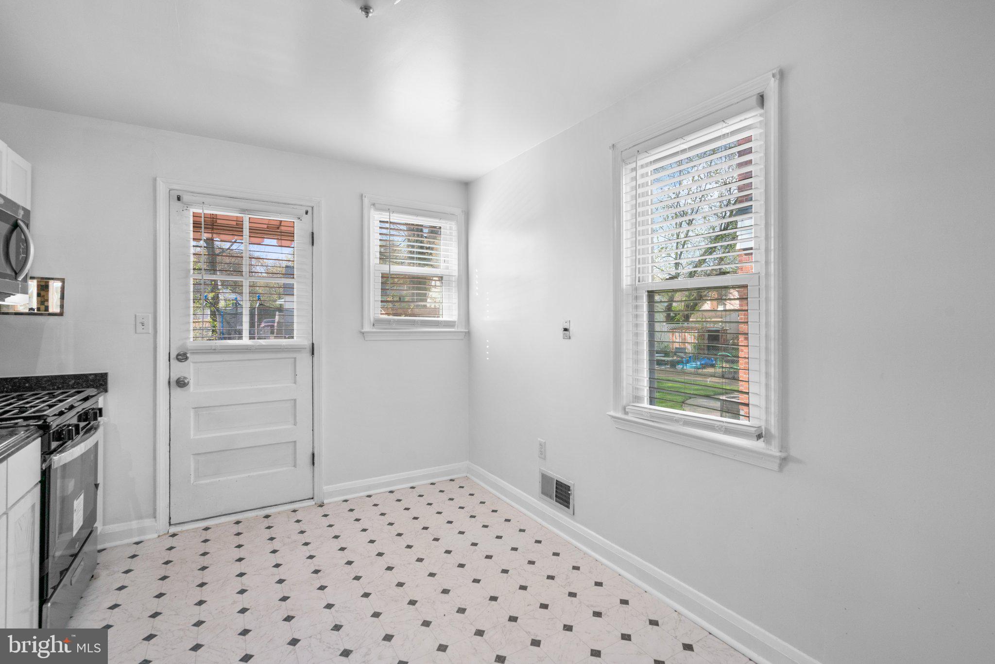 PARKVILLE HEIGHTS - Residential