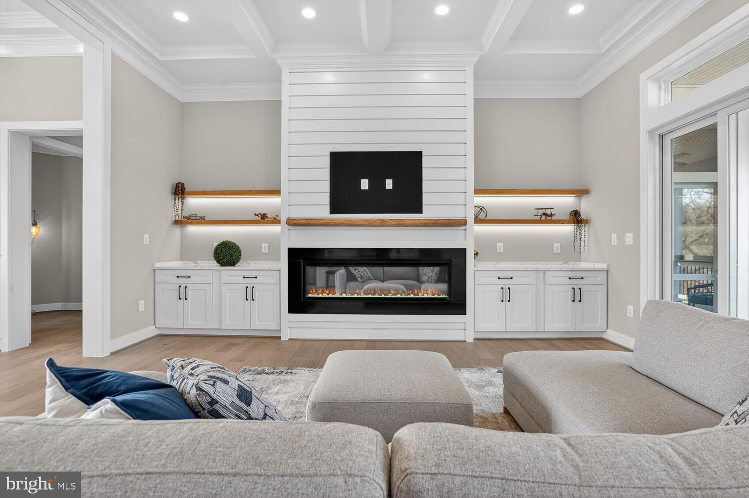 ROCK ISLAND LANDING - Residential