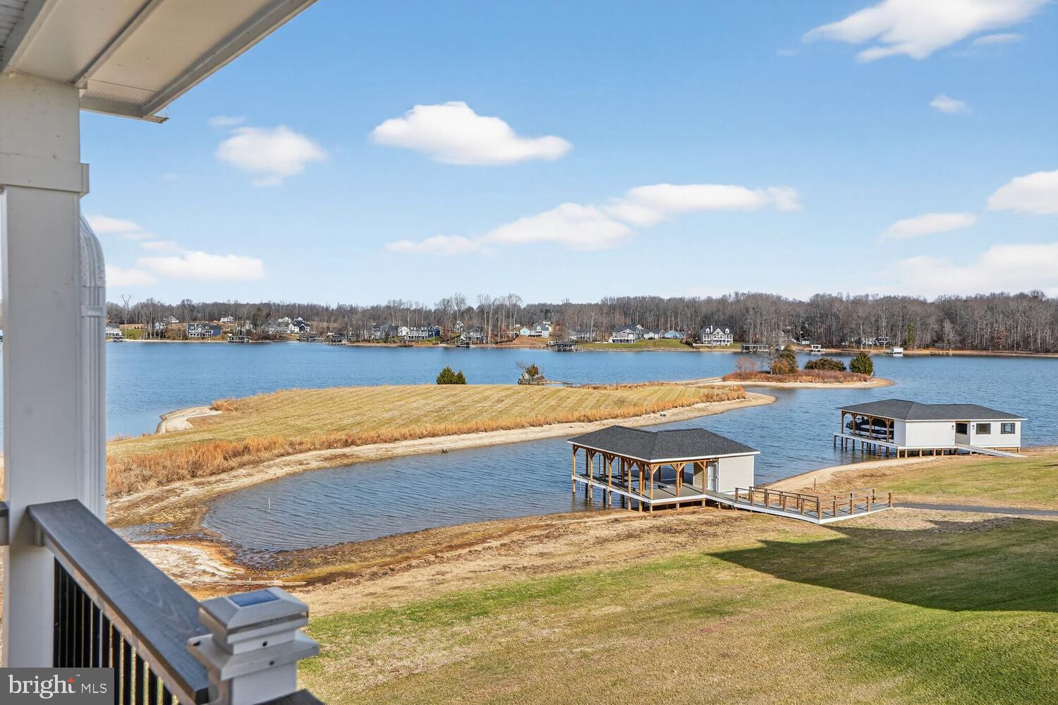 ROCK ISLAND LANDING - Residential