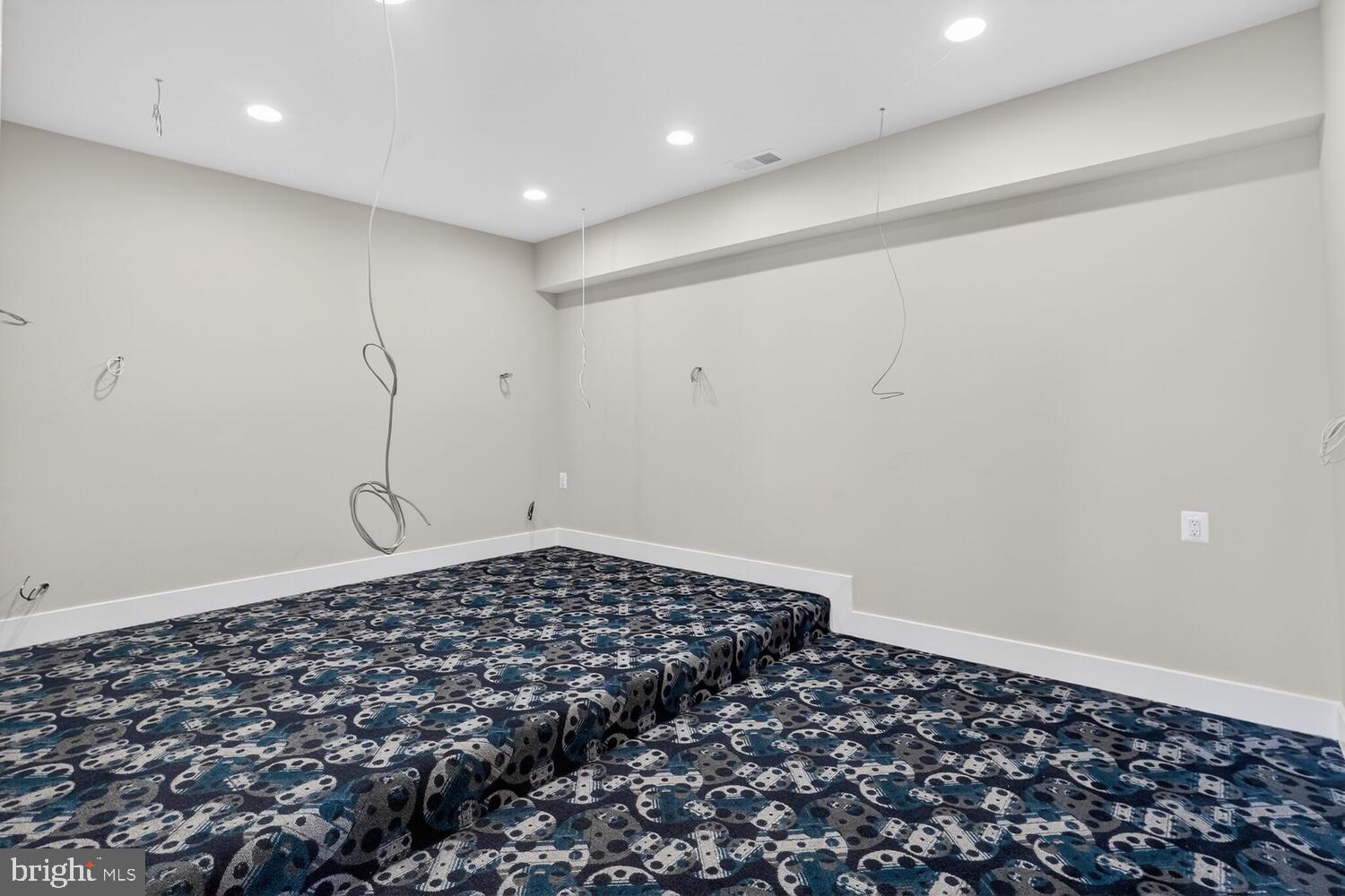 ROCK ISLAND LANDING - Residential