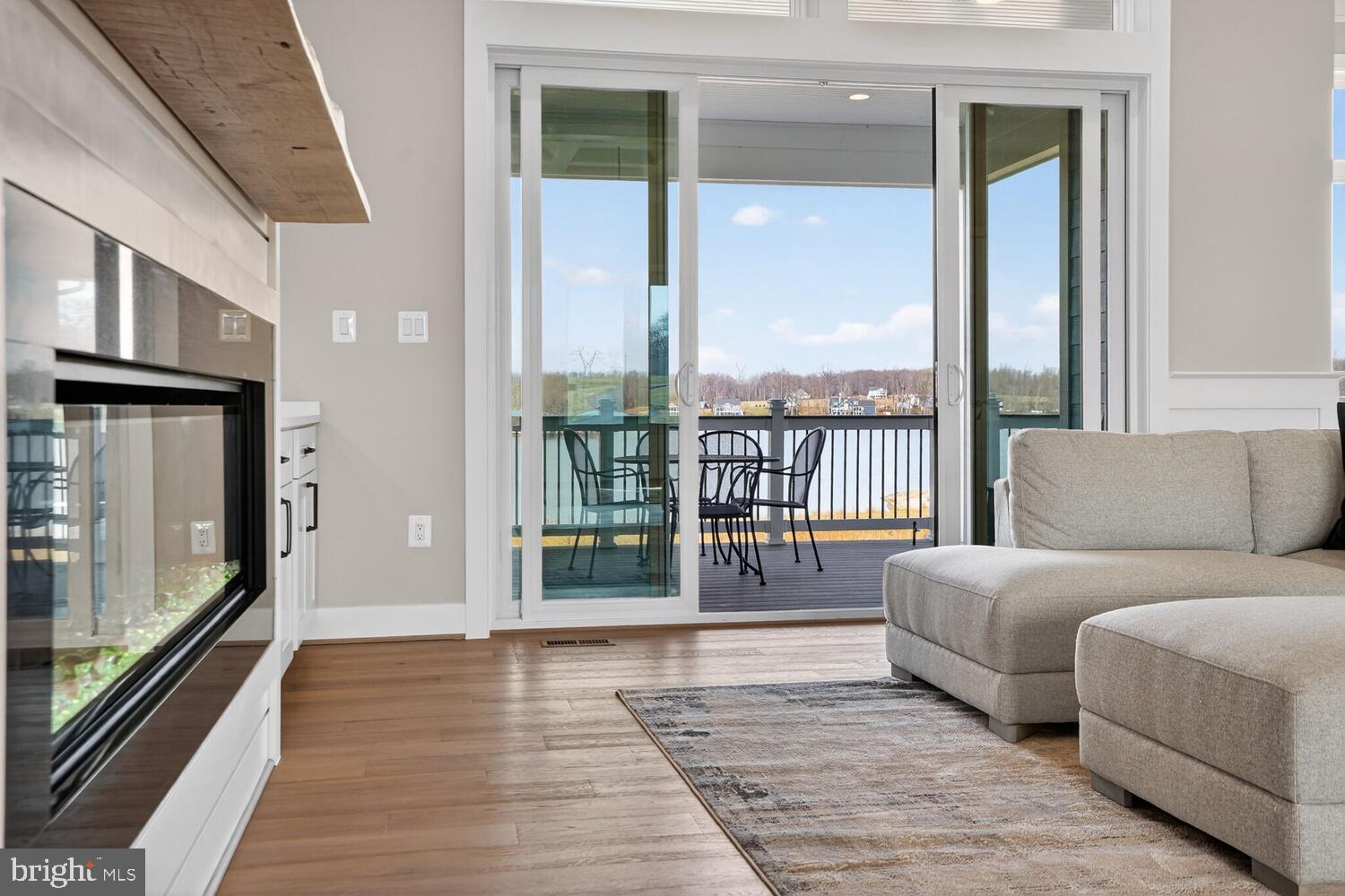 ROCK ISLAND LANDING - Residential