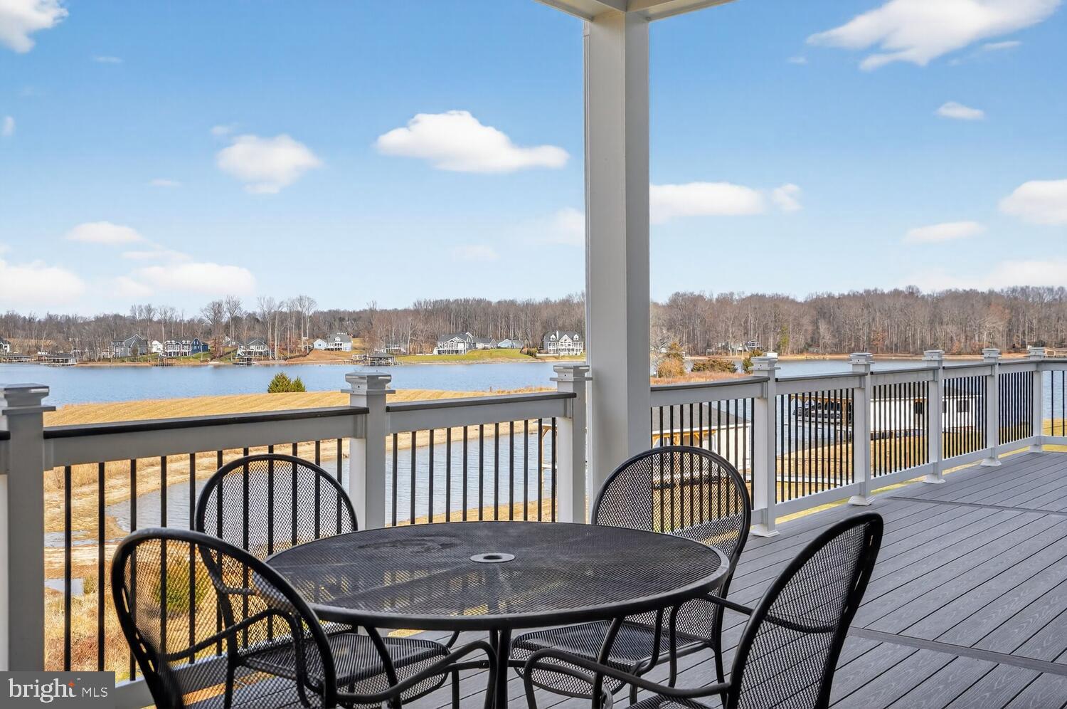 ROCK ISLAND LANDING - Residential