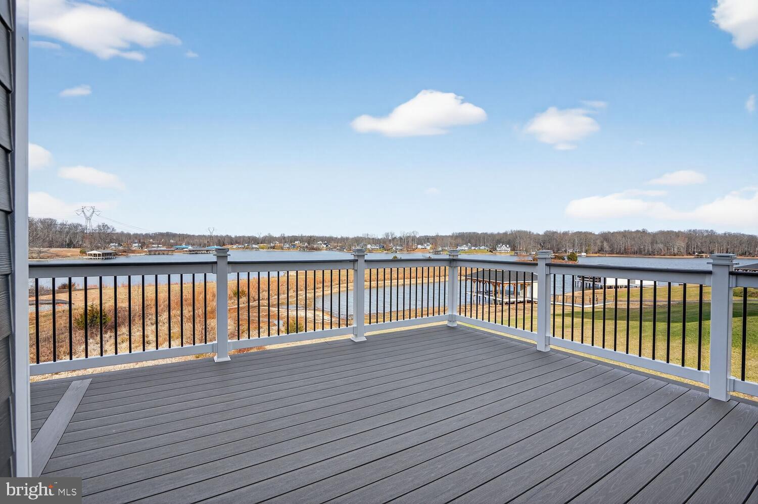 ROCK ISLAND LANDING - Residential