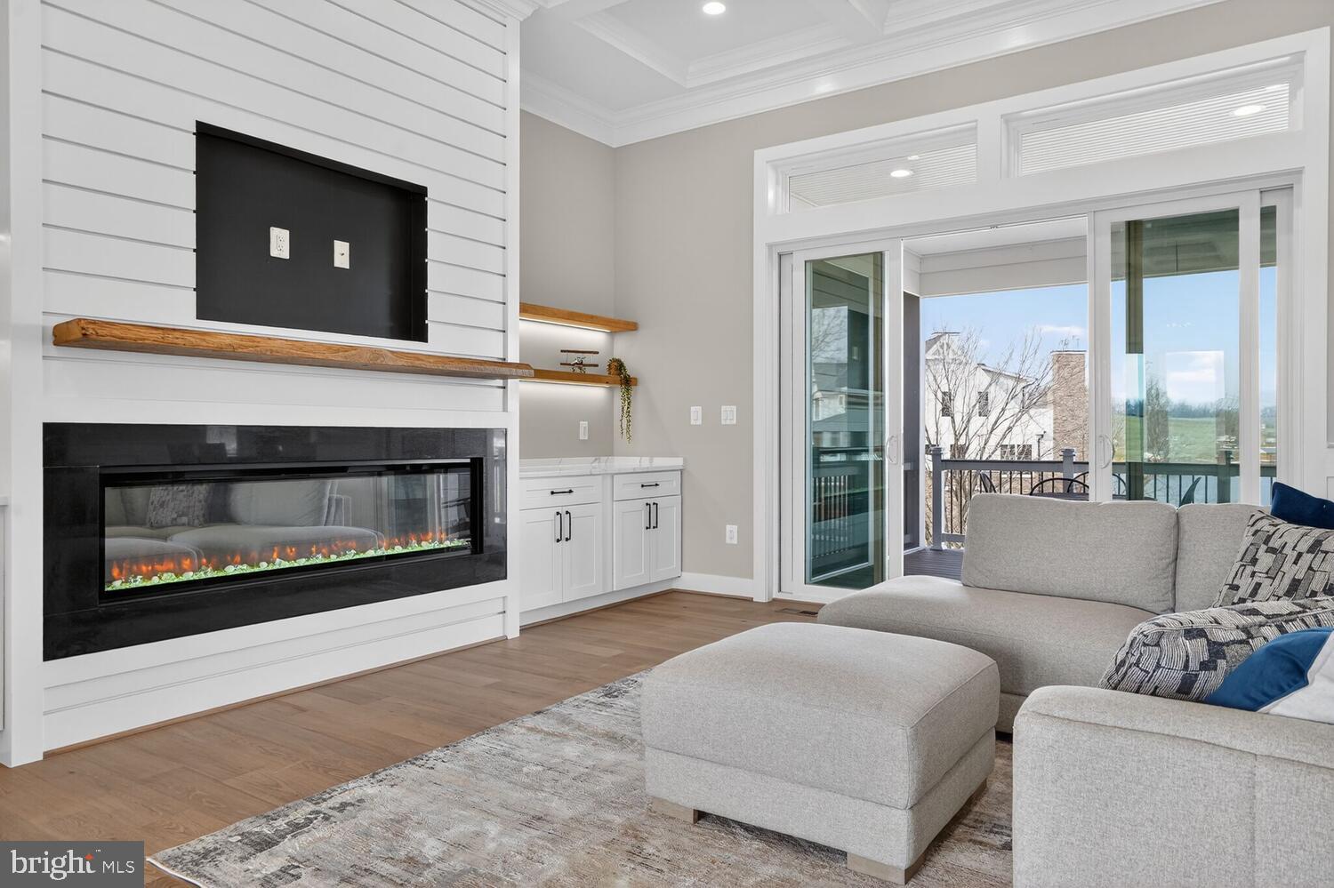 ROCK ISLAND LANDING - Residential