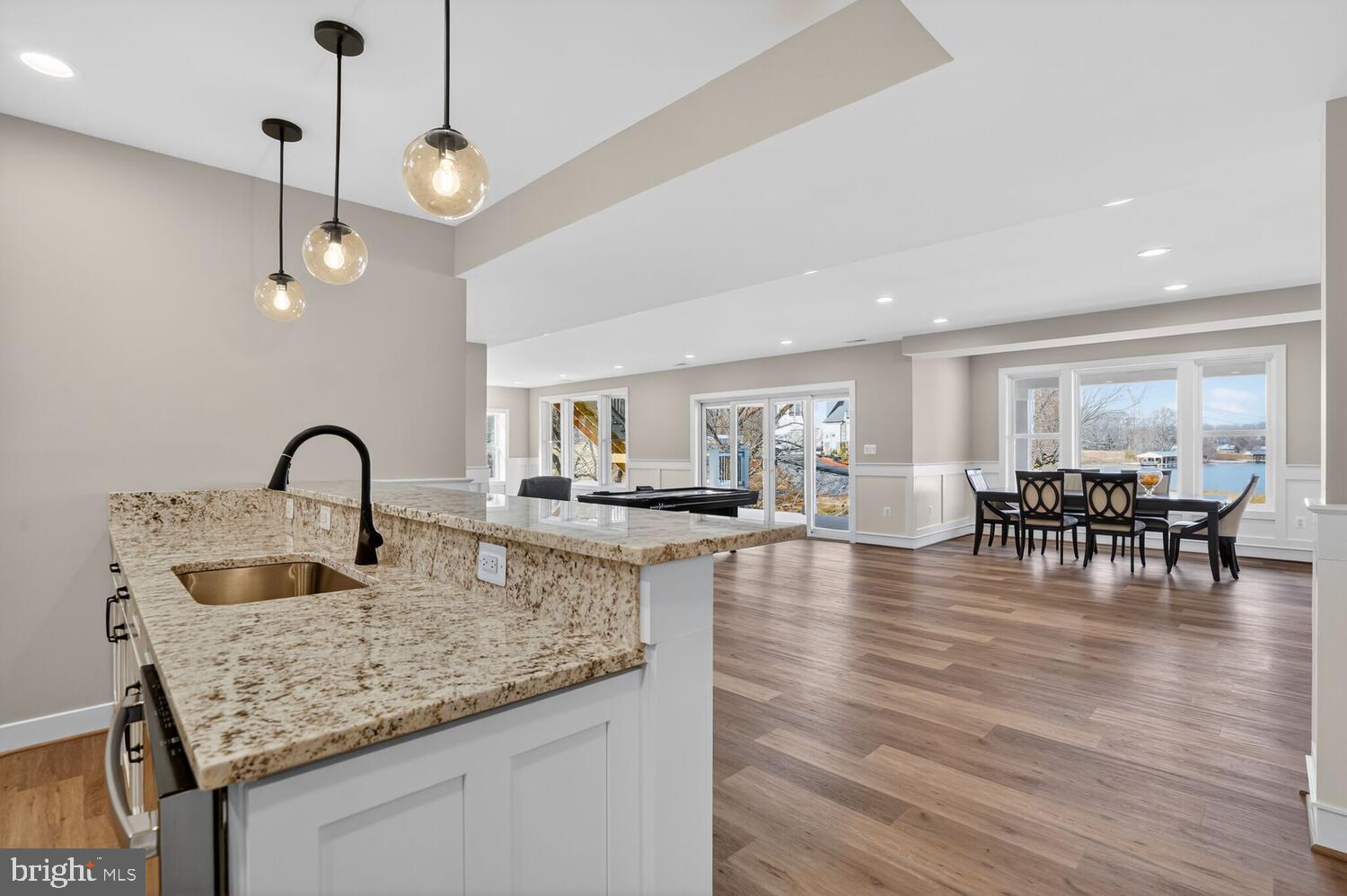 ROCK ISLAND LANDING - Residential