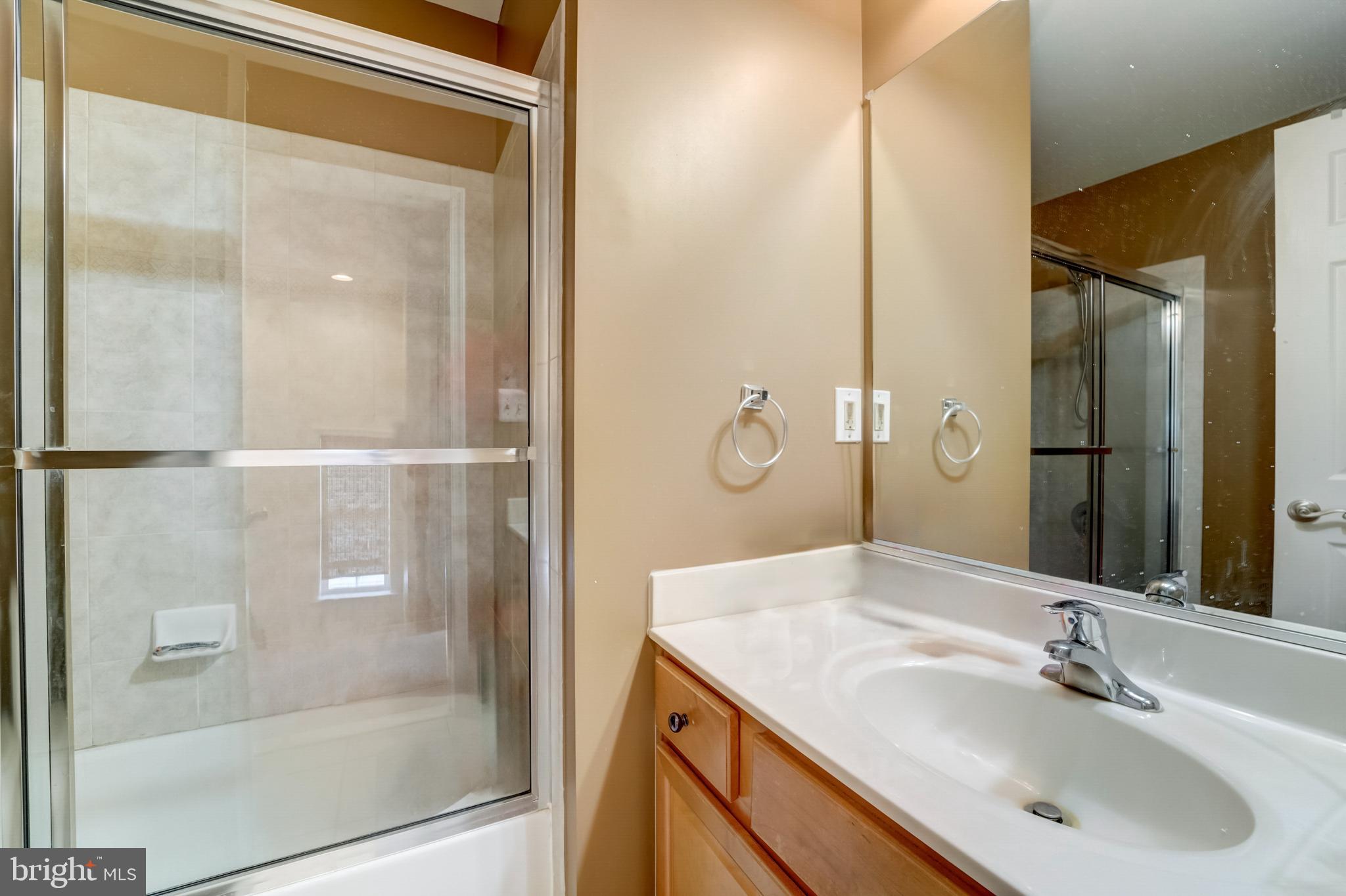 CAMDEN CROSSING - Residential