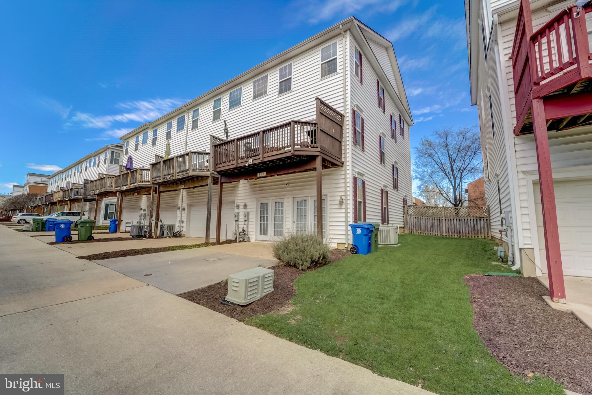 CAMDEN CROSSING - Residential