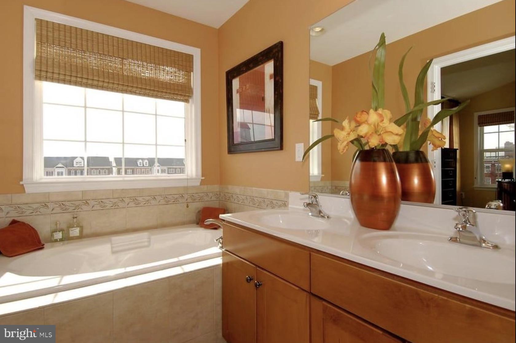 CAMDEN CROSSING - Residential