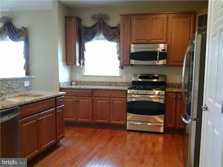 ARBOURS AT EAGLE POINT - Residential