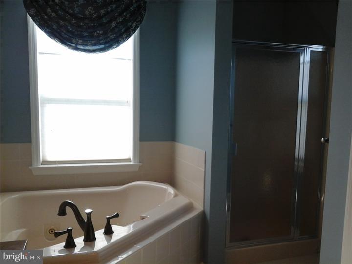 ARBOURS AT EAGLE POINT - Residential