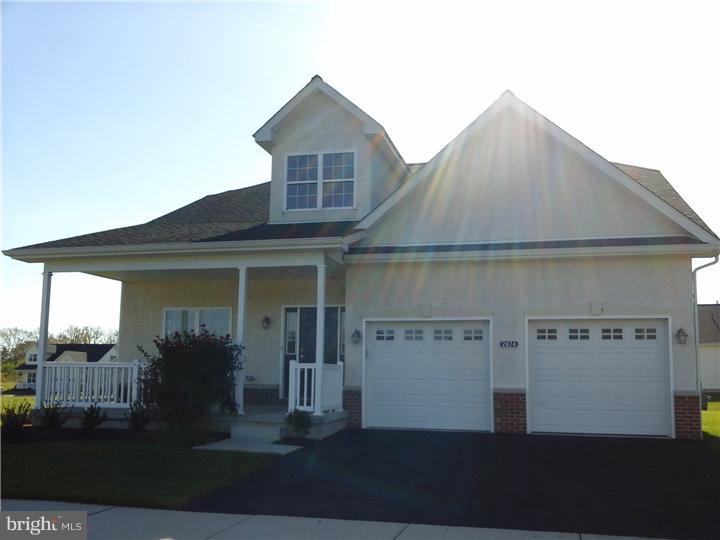 ARBOURS AT EAGLE POINT - Residential