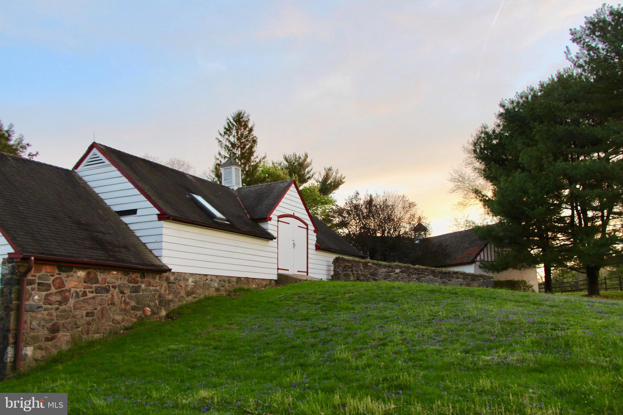 RADNOR HUNT - Residential