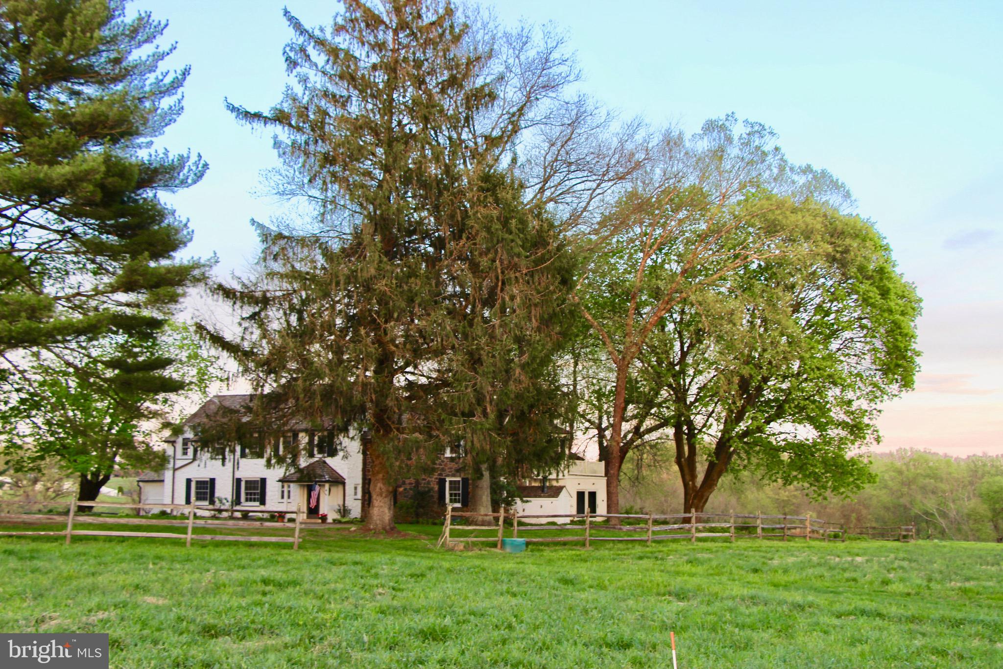 RADNOR HUNT - Residential