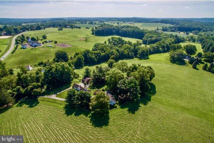 RADNOR HUNT - Residential