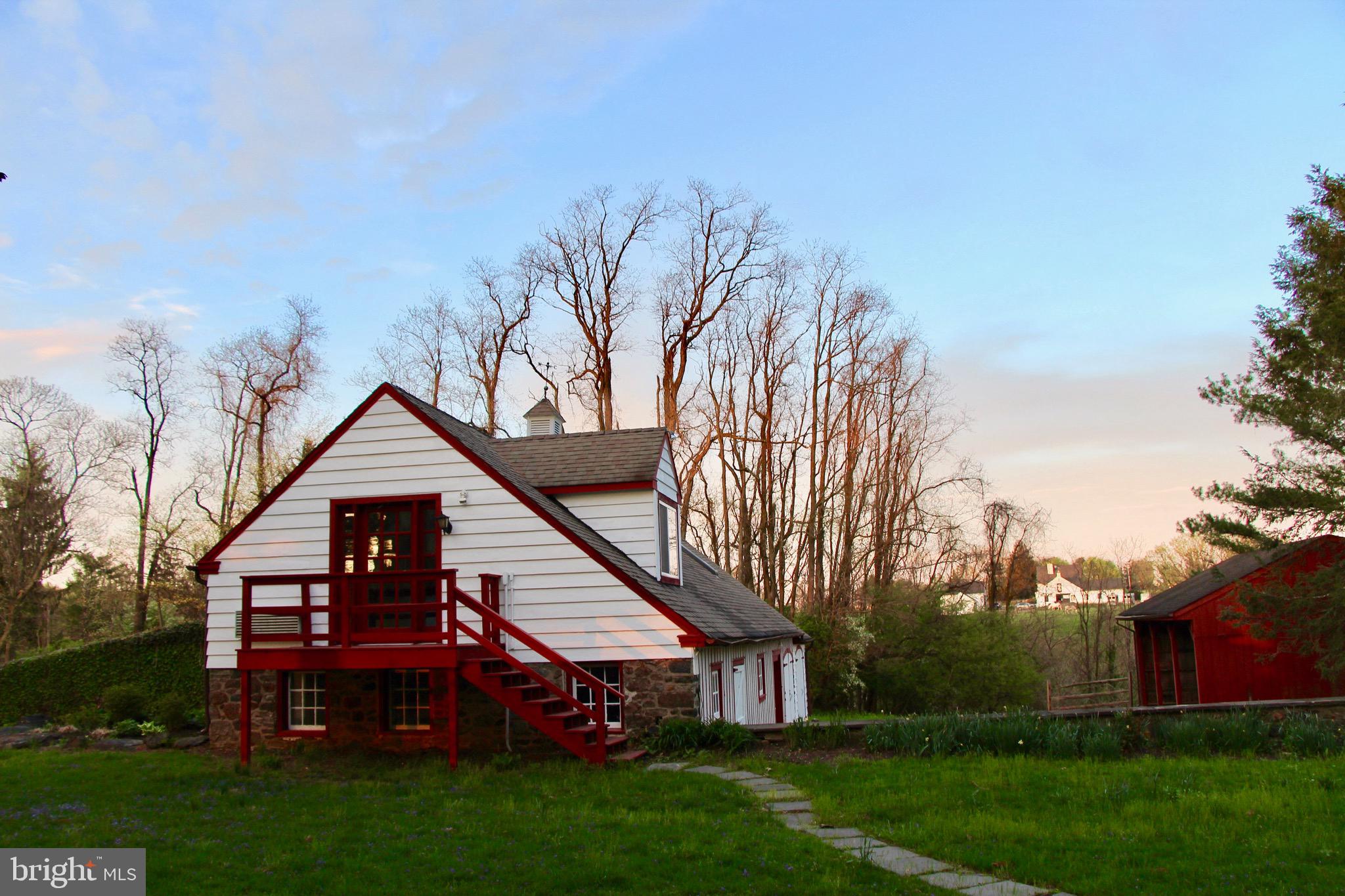 RADNOR HUNT - Residential