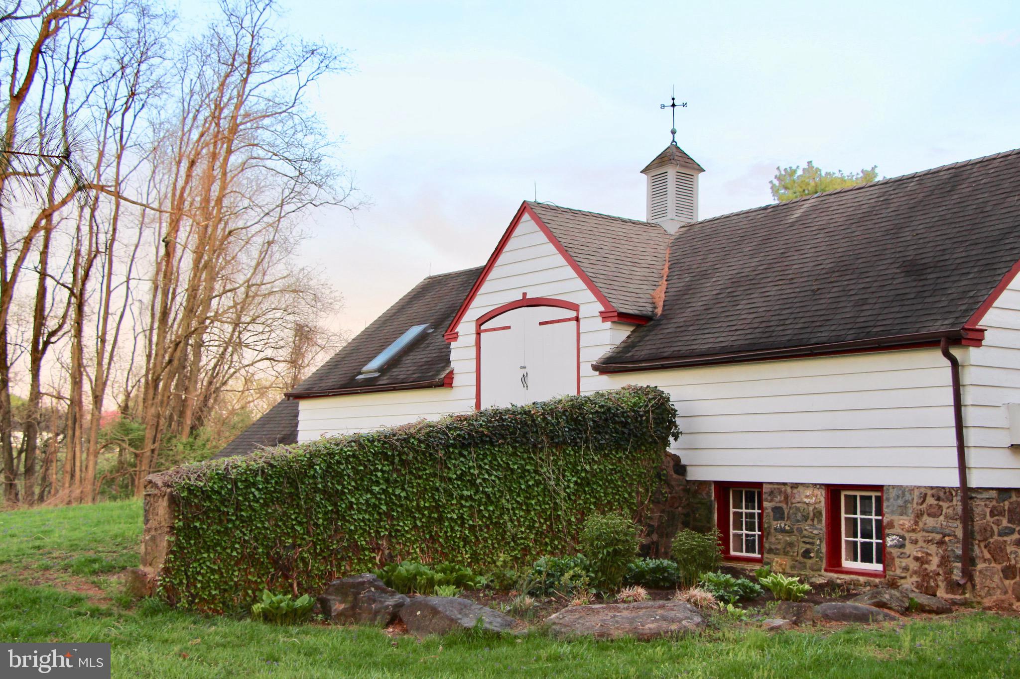 RADNOR HUNT - Residential